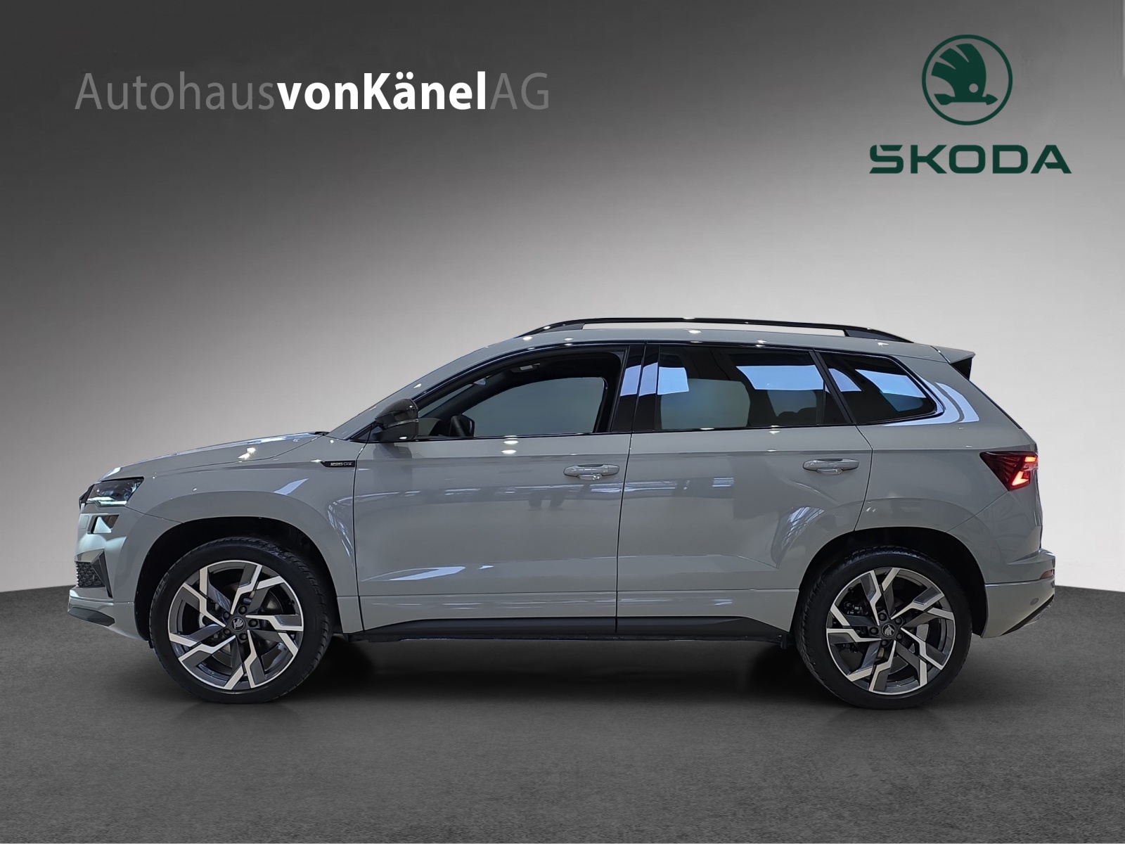 SKODA Karoq 2.0 TSI SportLine 4x4 DSG-image-1