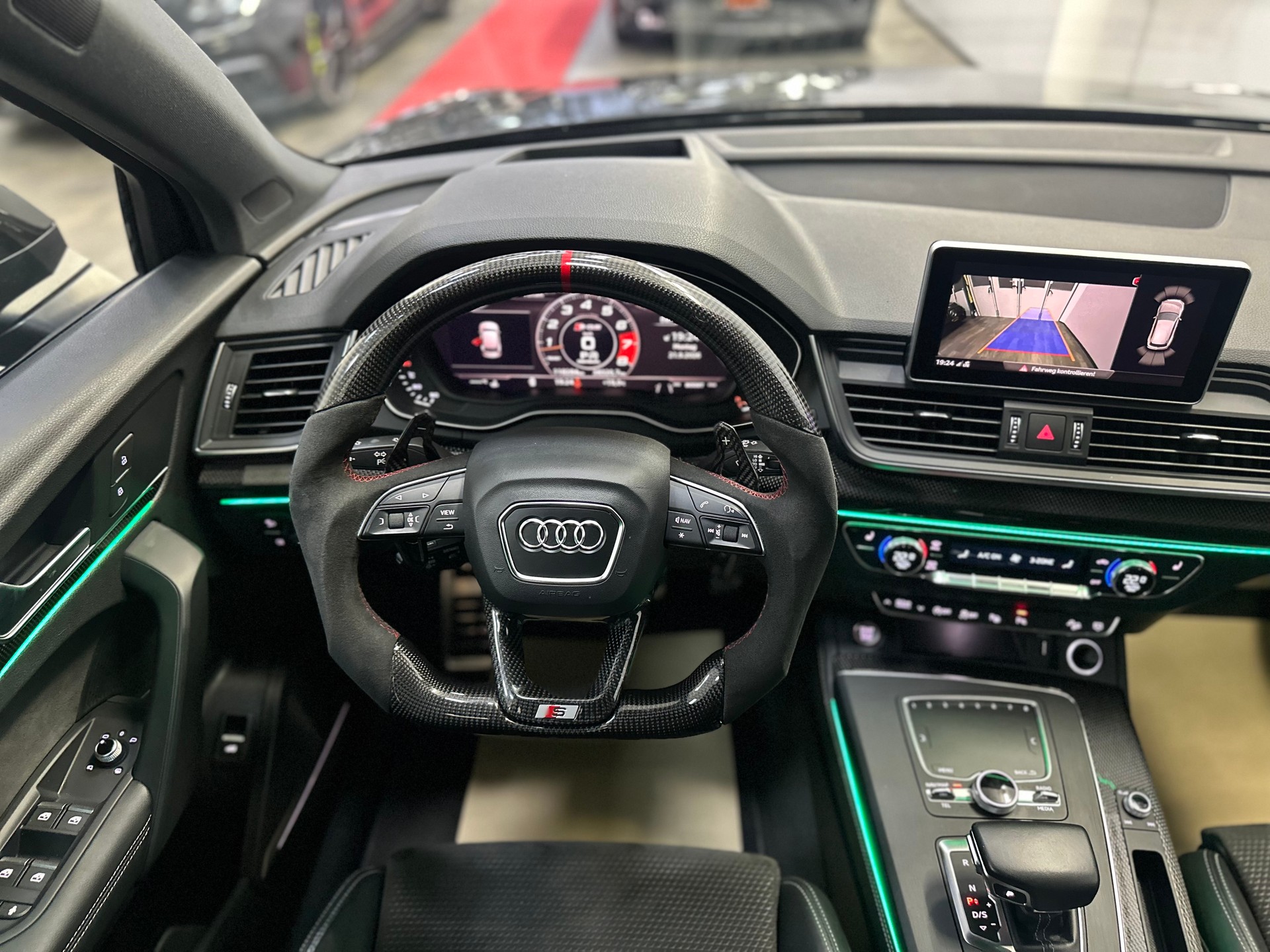 AUDI SQ5 3.0 TFSI quattro S-tronic-image-11