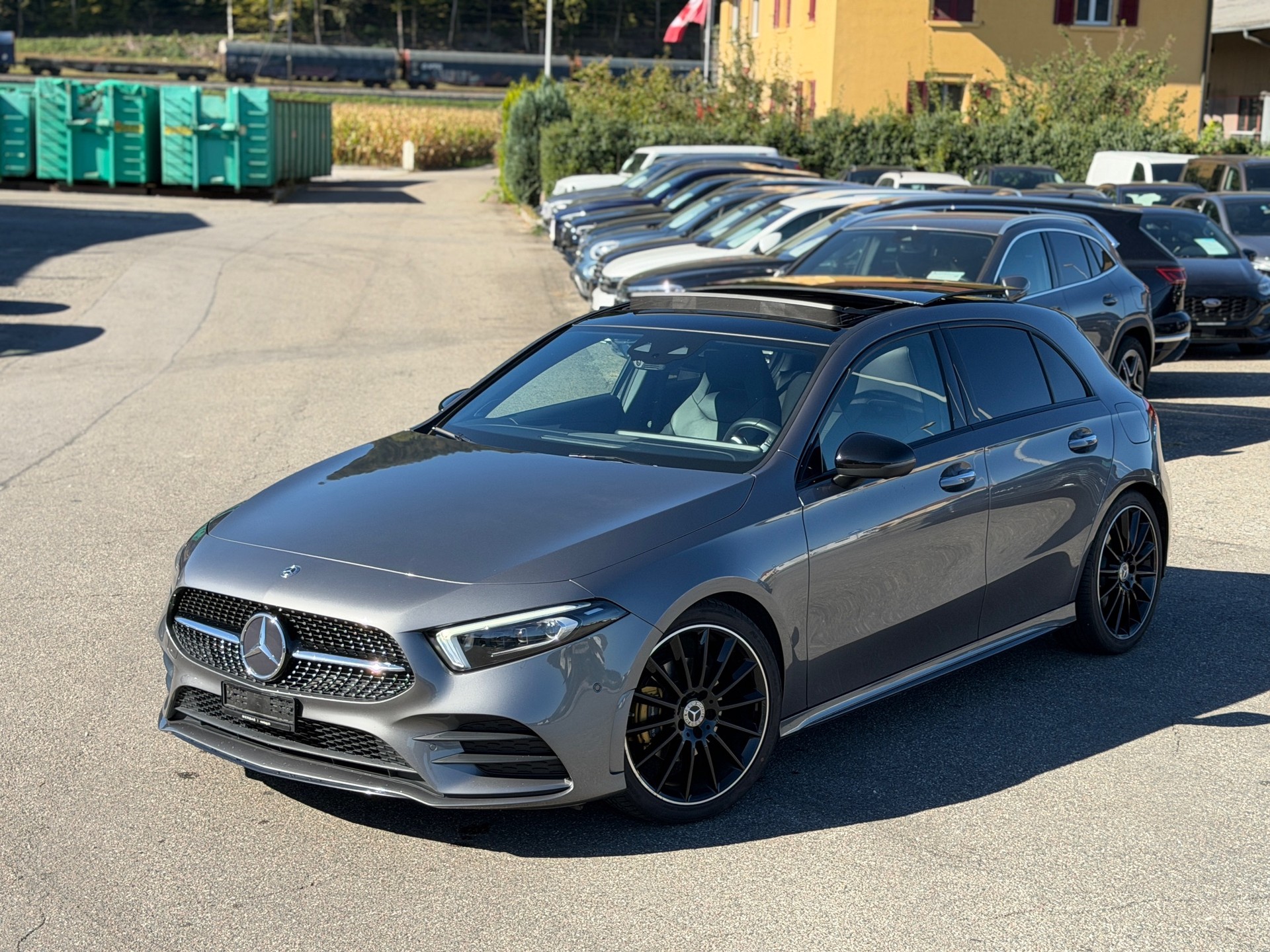MERCEDES-BENZ A 200 AMG Line 7G-DCT-image-12