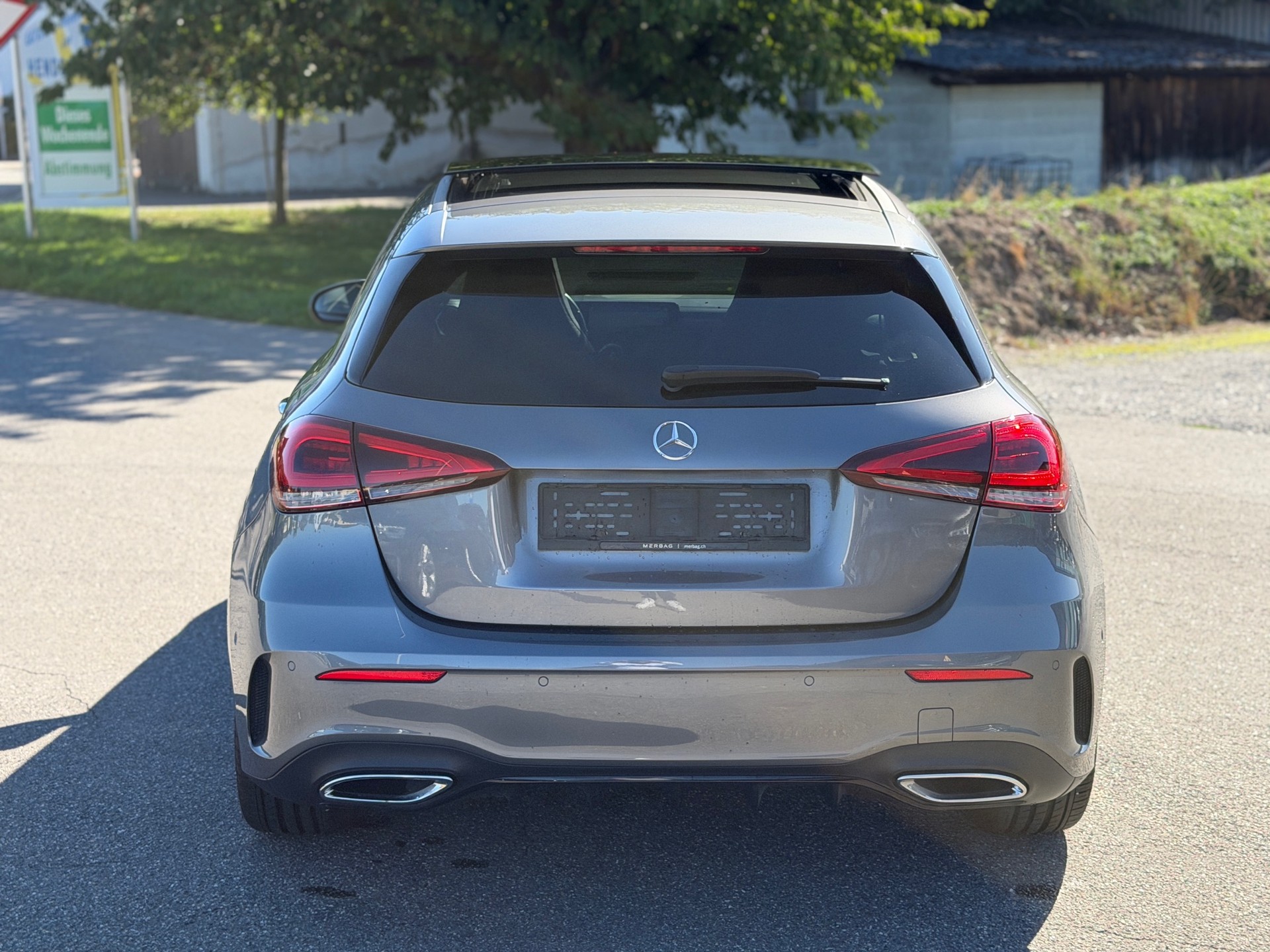 MERCEDES-BENZ A 200 AMG Line 7G-DCT-image-4
