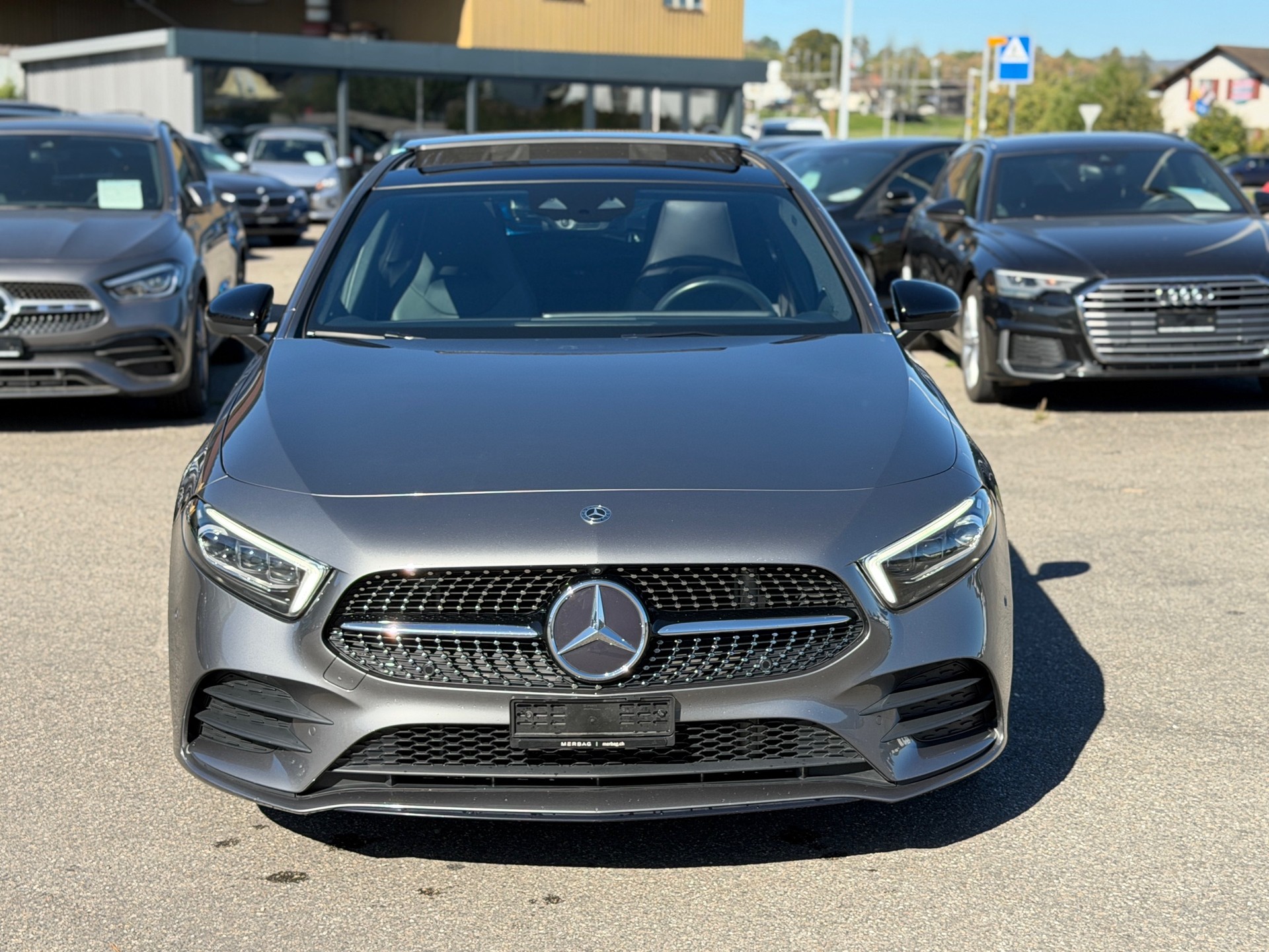 MERCEDES-BENZ A 200 AMG Line 7G-DCT-image-1