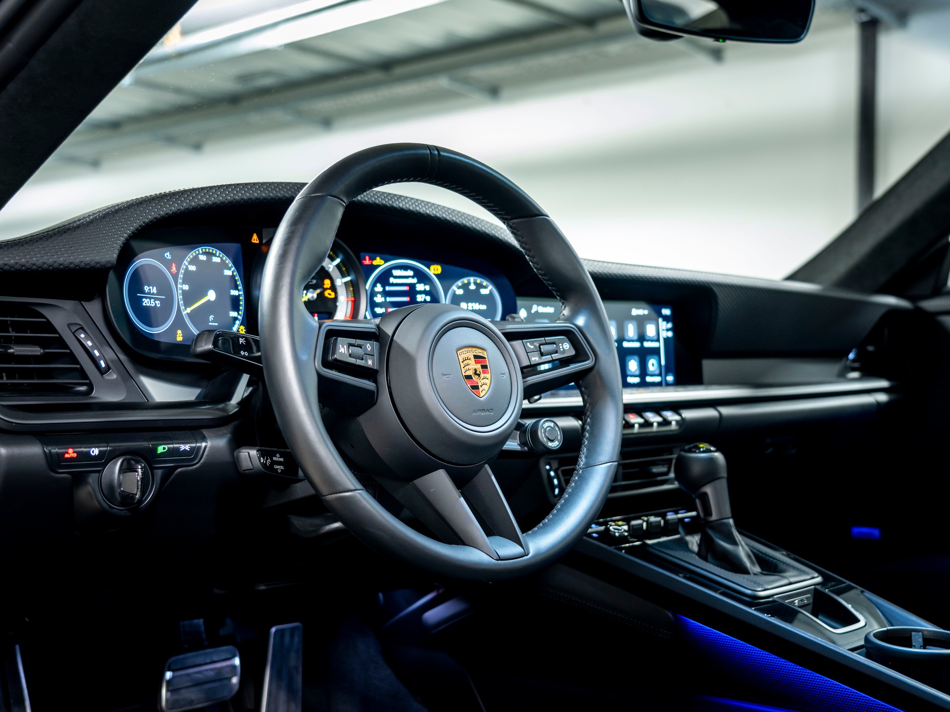 PORSCHE 911 GT3 Touring-image-16