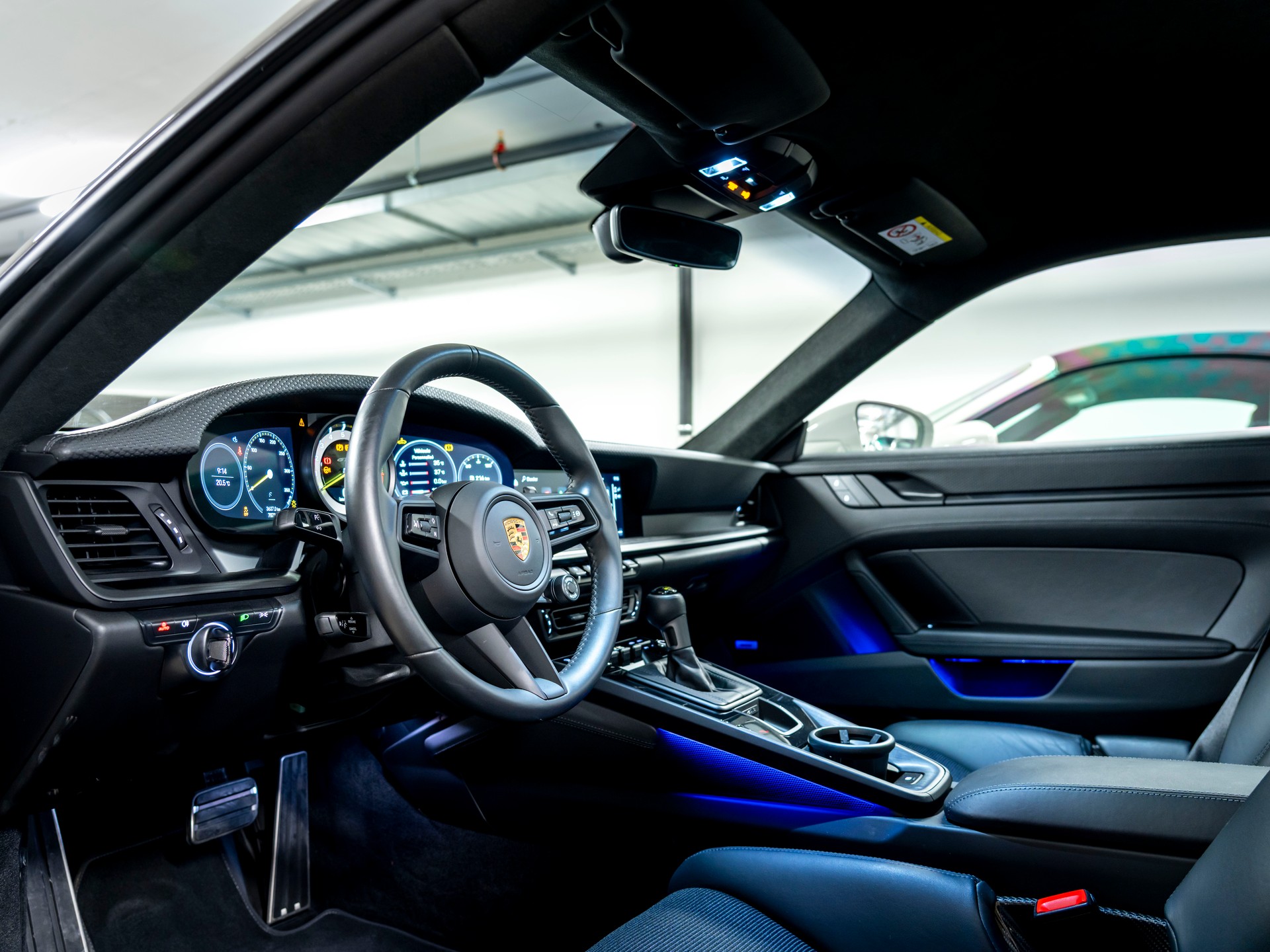 PORSCHE 911 GT3 Touring-image-15