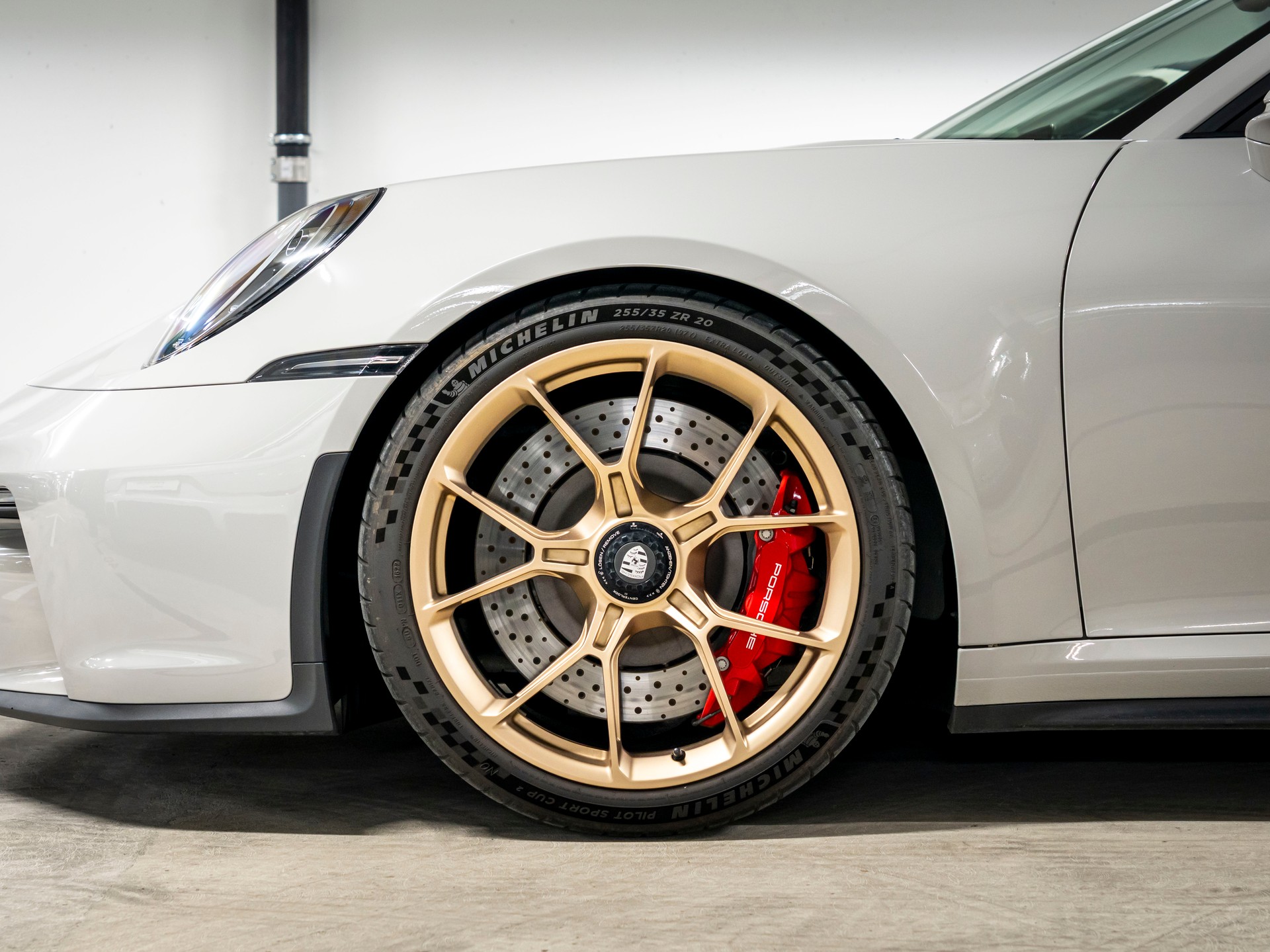 PORSCHE 911 GT3 Touring-image-7
