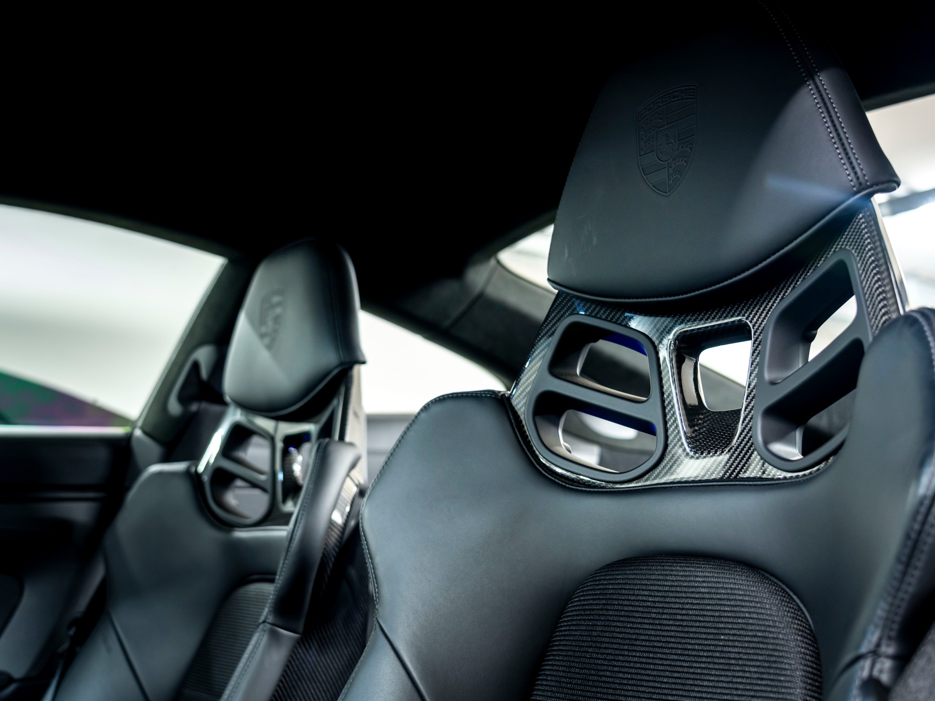 PORSCHE 911 GT3 Touring-image-14
