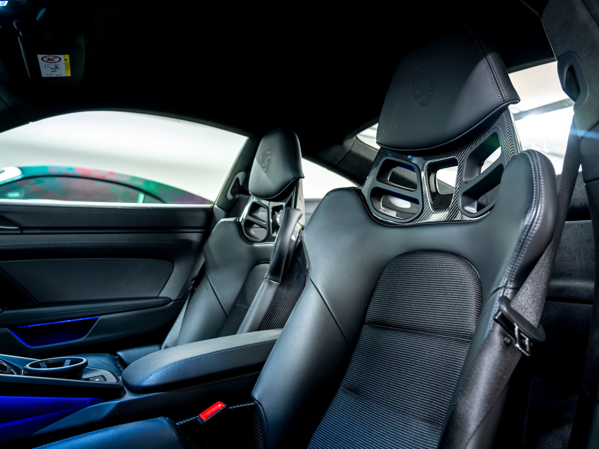PORSCHE 911 GT3 Touring-image-13
