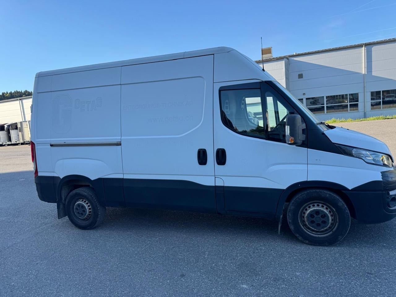 IVECO 33 S 13 A8 VL-image-1