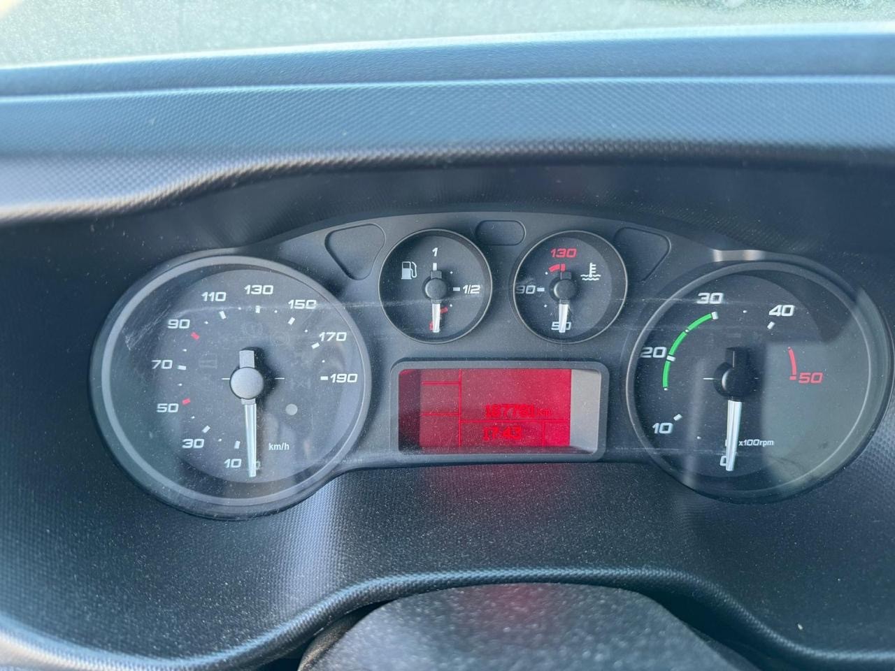 IVECO 33 S 13 A8 VL-image-3