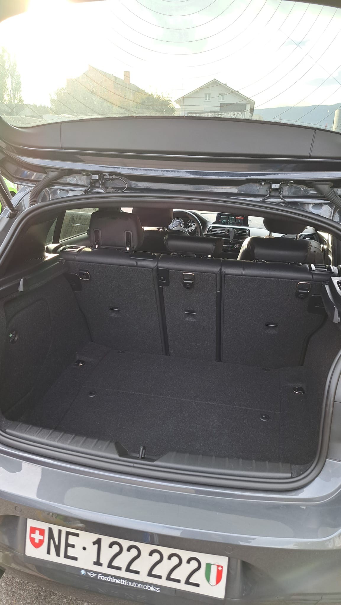BMW 120d xDrive Edition M Sport Steptronic-image-6