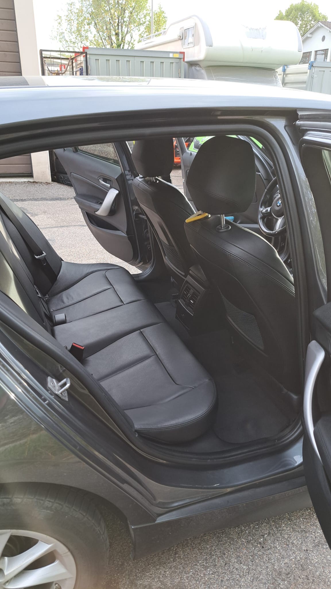 BMW 120d xDrive Edition M Sport Steptronic-image-5