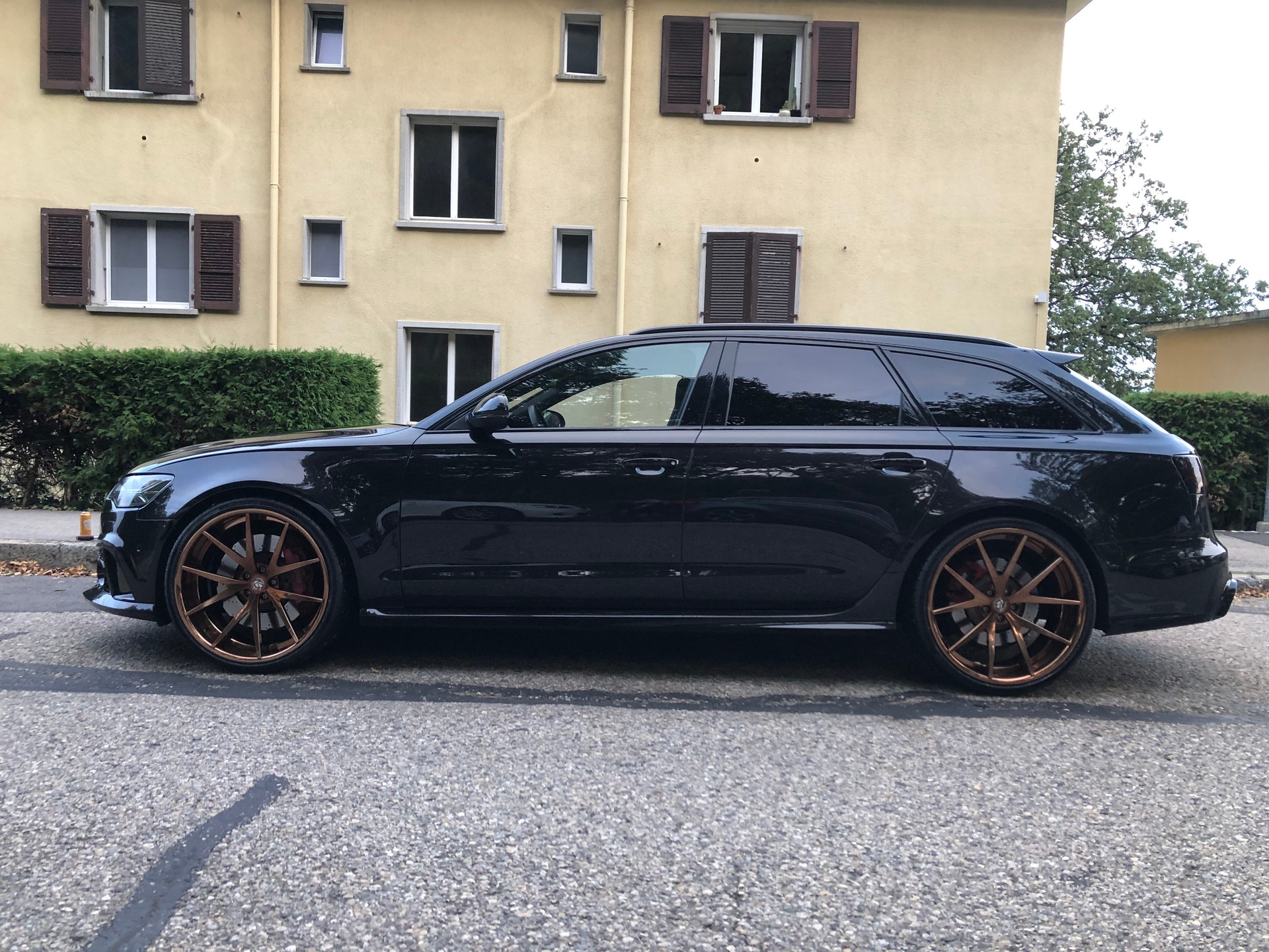 AUDI 4.0 V8 TFSI perform. qu. T-Tr.-image-1