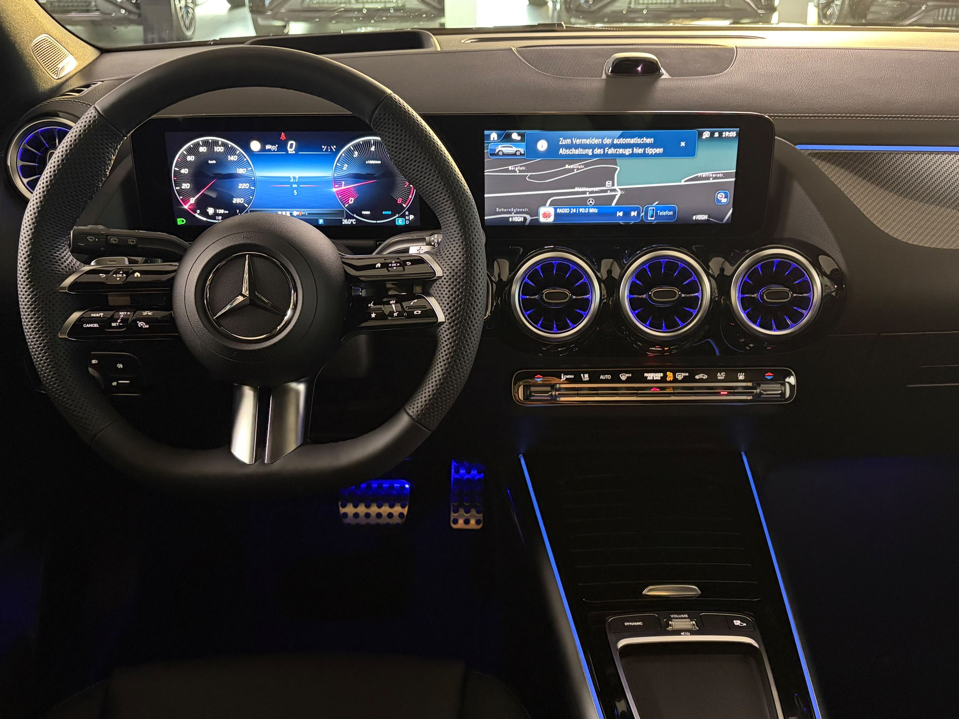 MERCEDES-BENZ GLA 250 4Matic 8G-DCT Swiss Star-image-8
