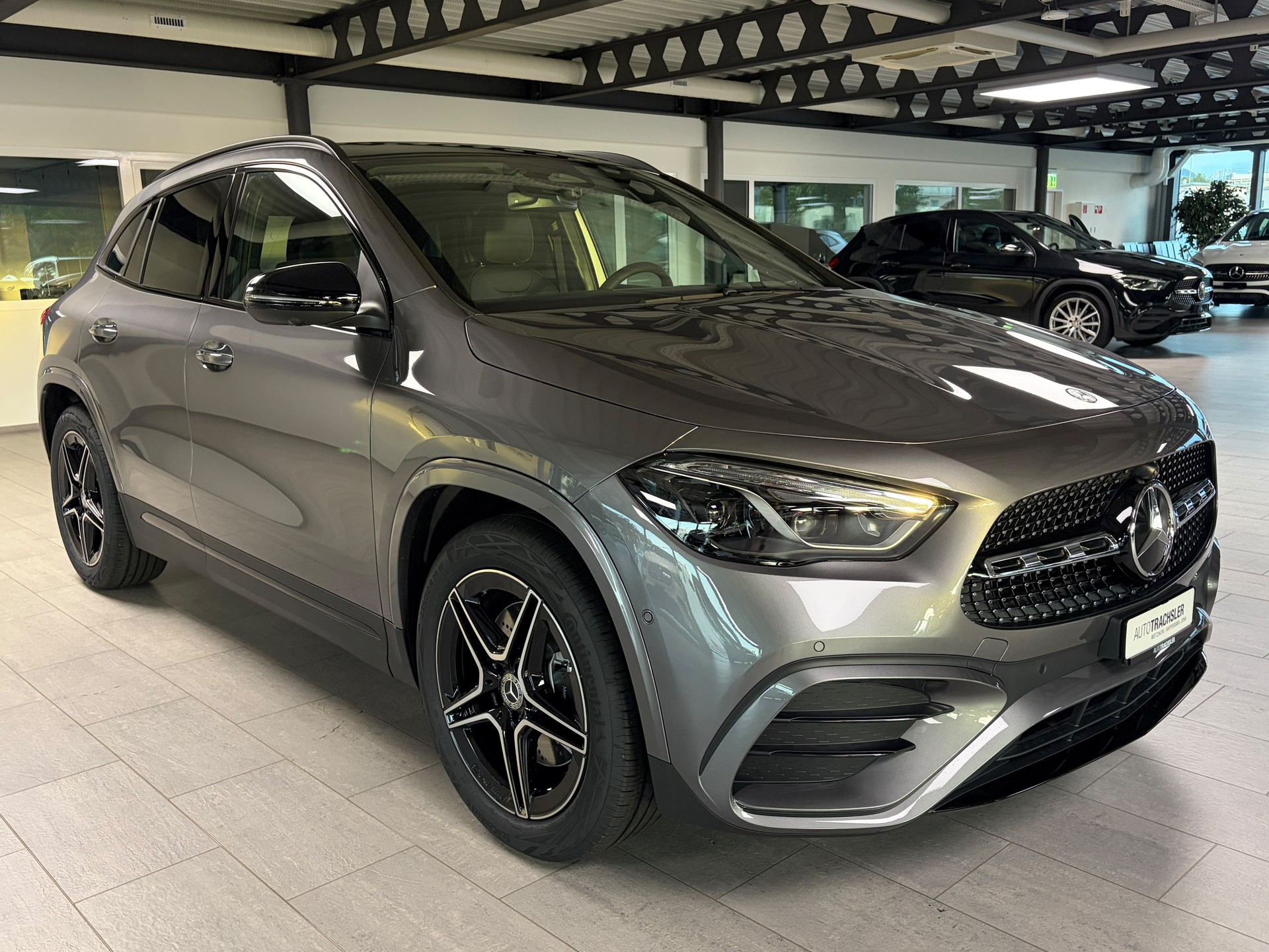 MERCEDES-BENZ GLA 250 4Matic 8G-DCT Swiss Star-image-2