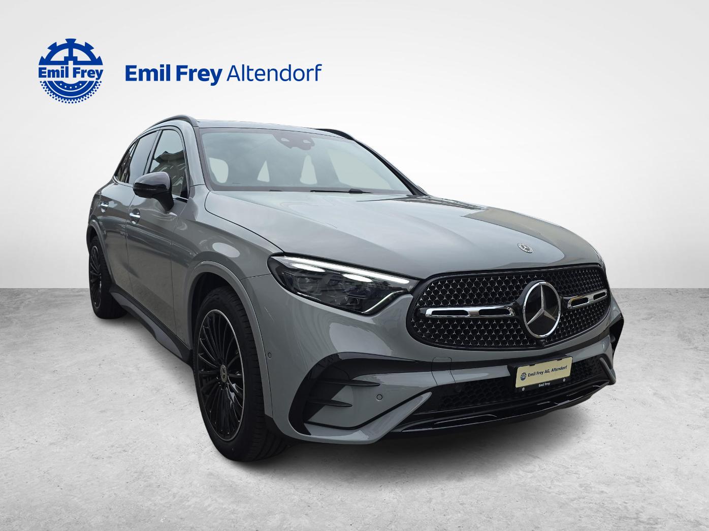 MERCEDES-BENZ GLC 300 4MATIC AMG Line-image-6