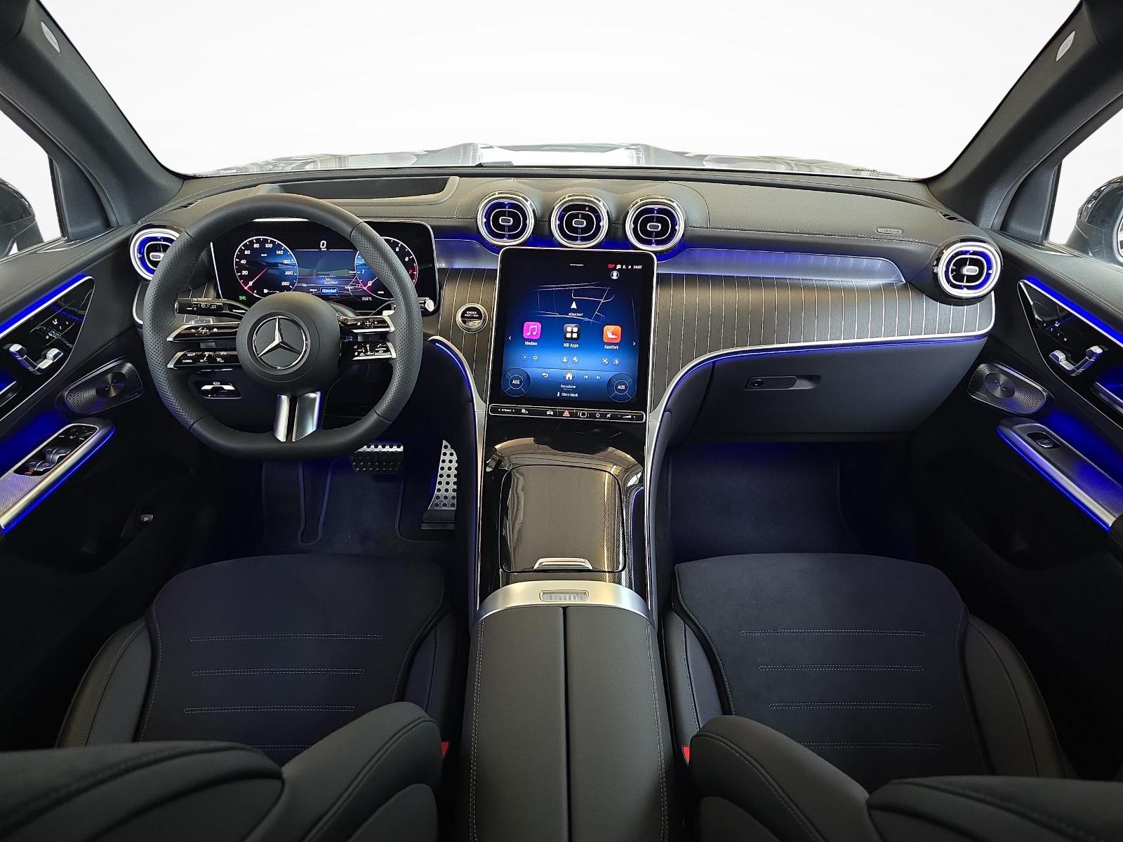 MERCEDES-BENZ GLC 300 4MATIC AMG Line-image-8