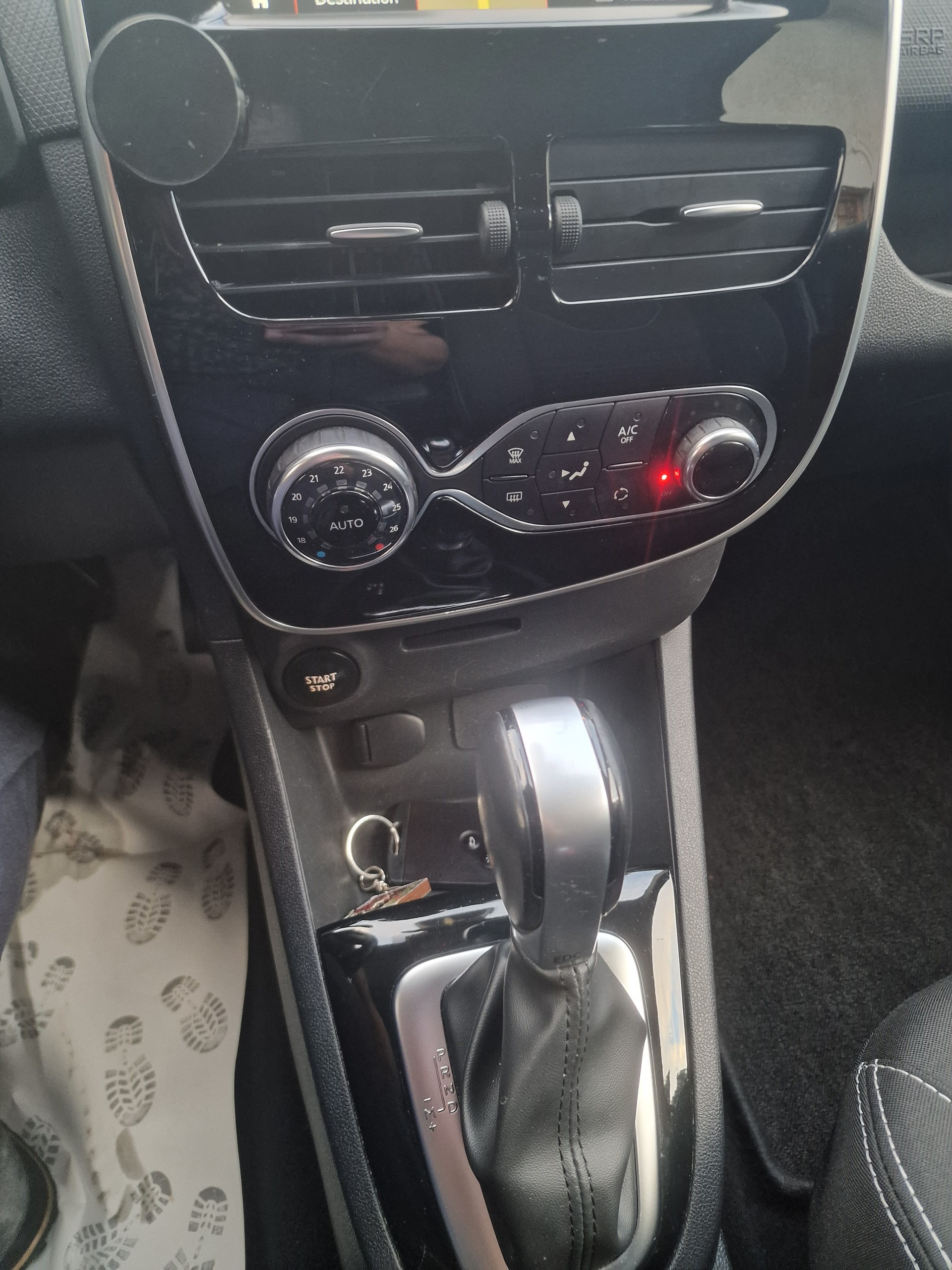 RENAULT Clio 1.5 dCi Limited EDC-image-11