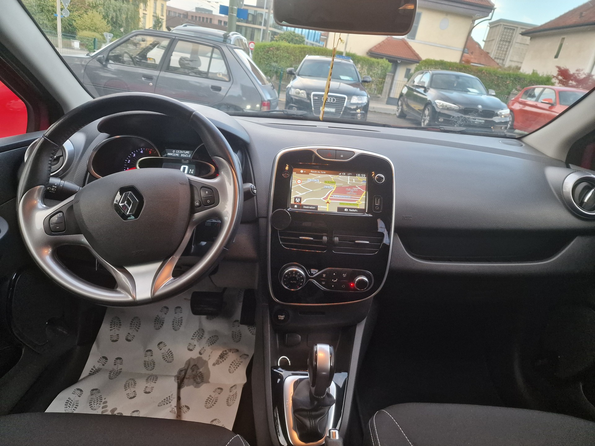 RENAULT Clio 1.5 dCi Limited EDC-image-9
