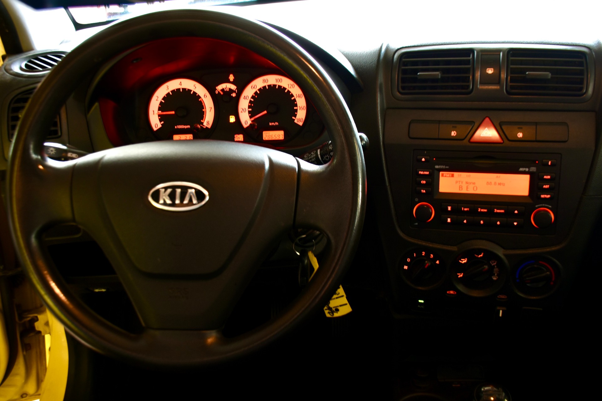 KIA Picanto 1.1 Style-image-8