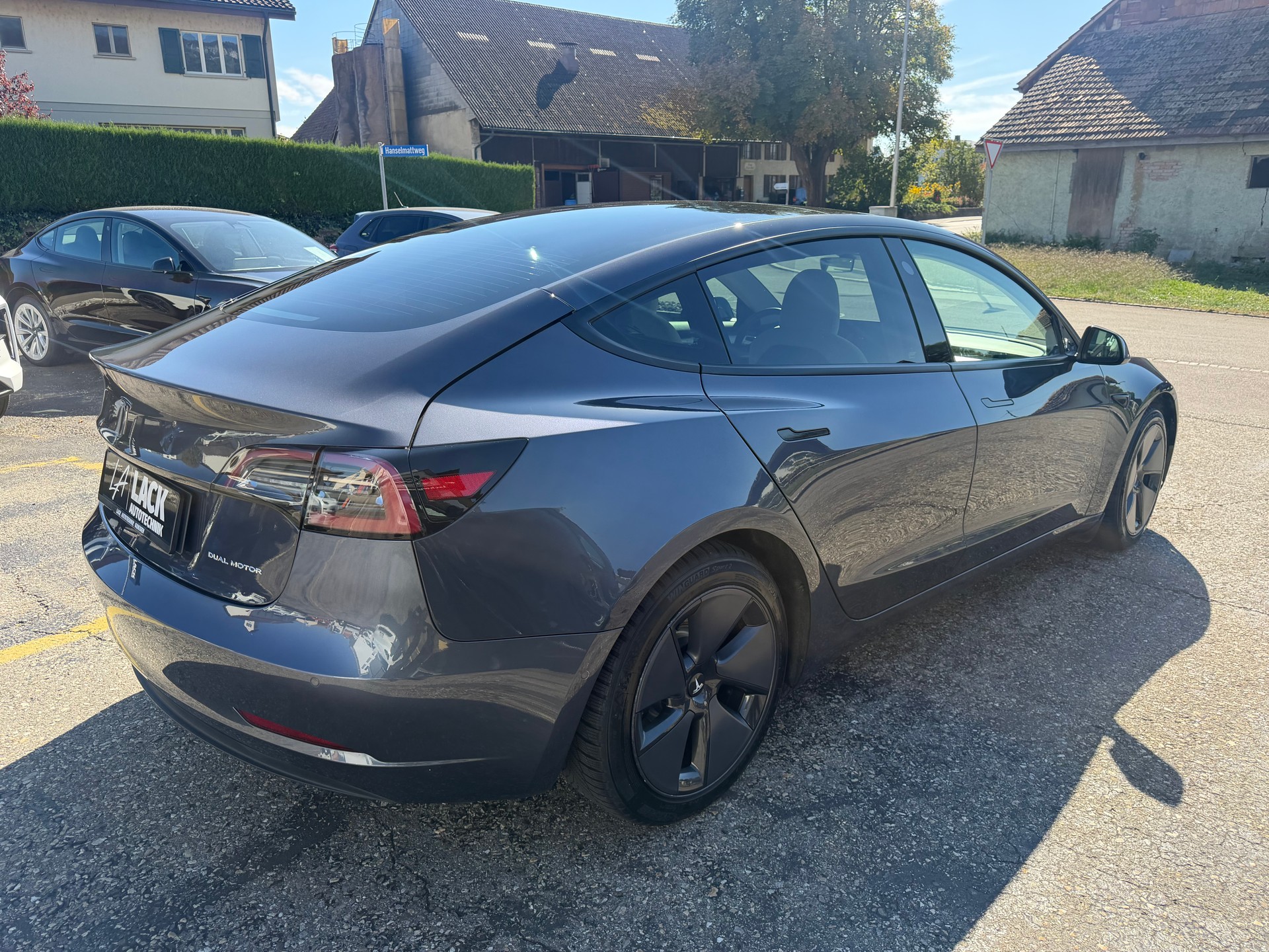 TESLA Model 3 Long Range Dual Motor AWD-image-9