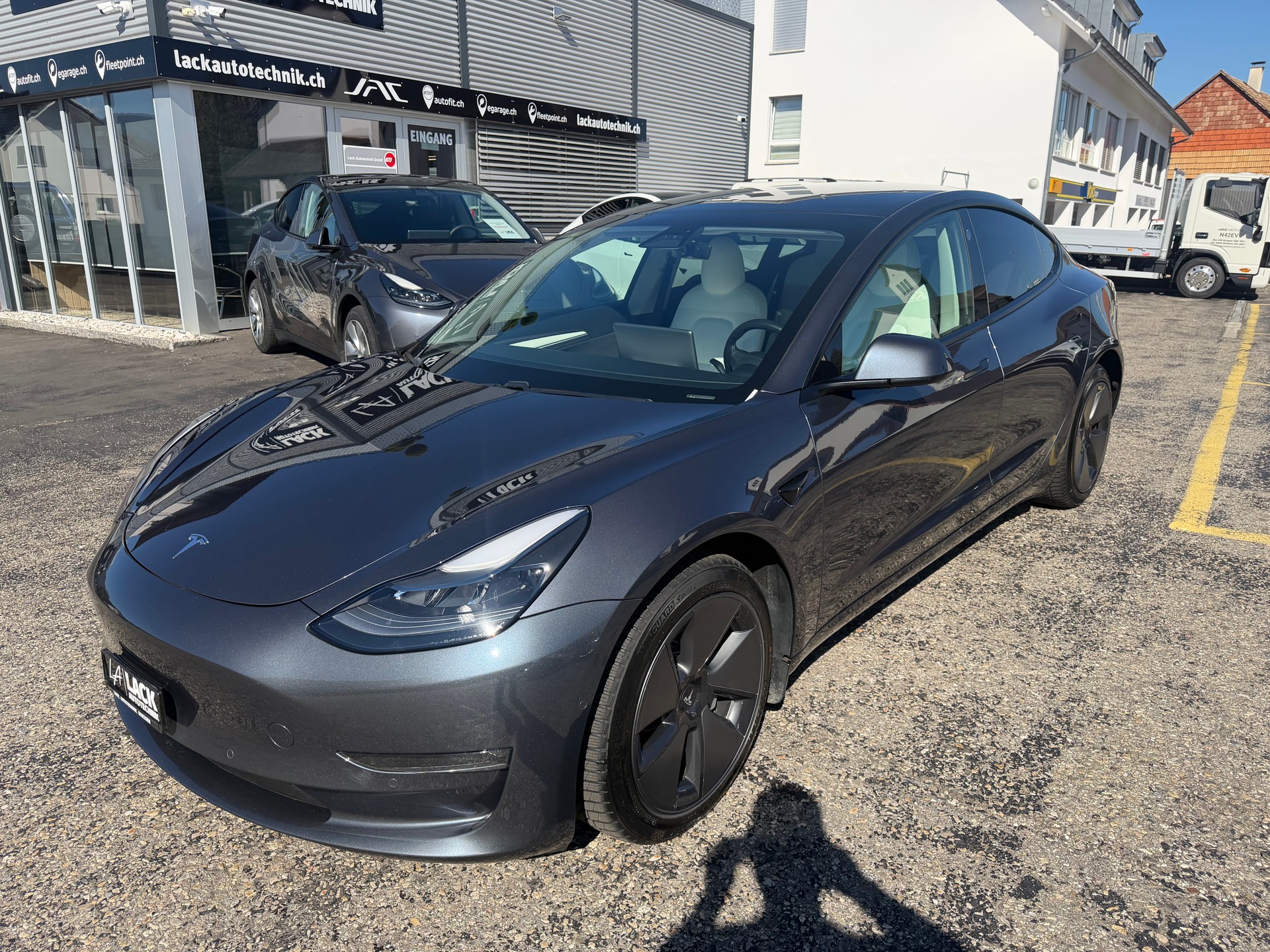 TESLA Model 3 Long Range Dual Motor AWD-image-2