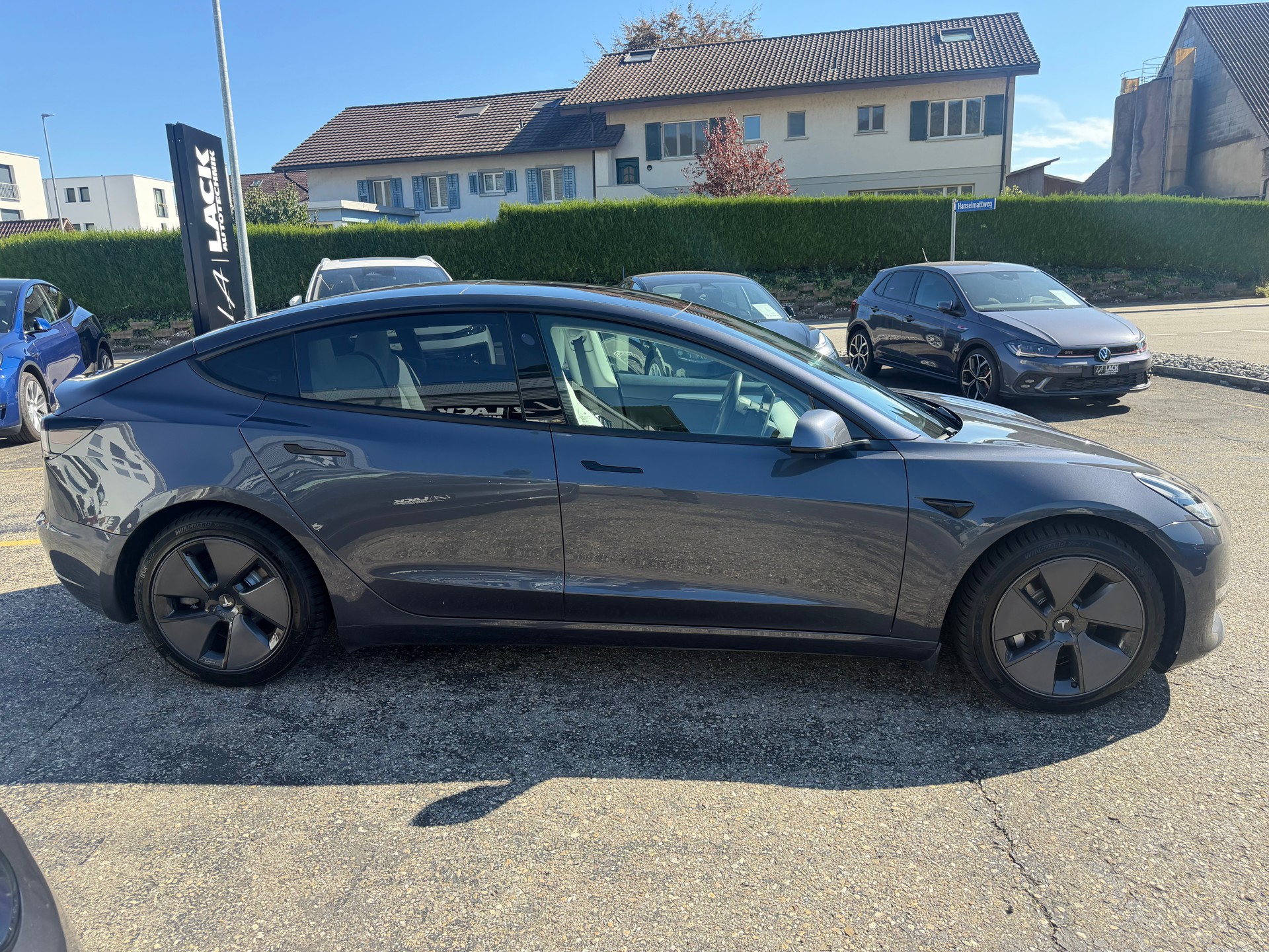 TESLA Model 3 Long Range Dual Motor AWD-image-8