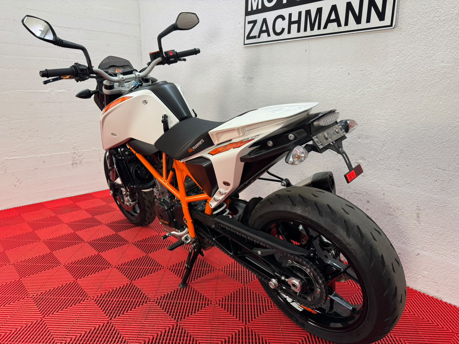 KTM 690 Duke ABS (35kW)-image-9