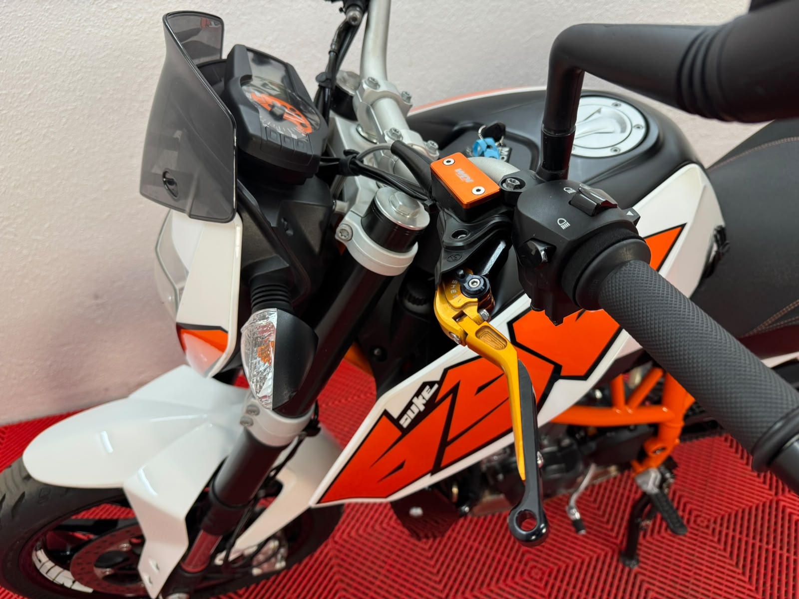 KTM 690 Duke ABS (35kW)-image-8