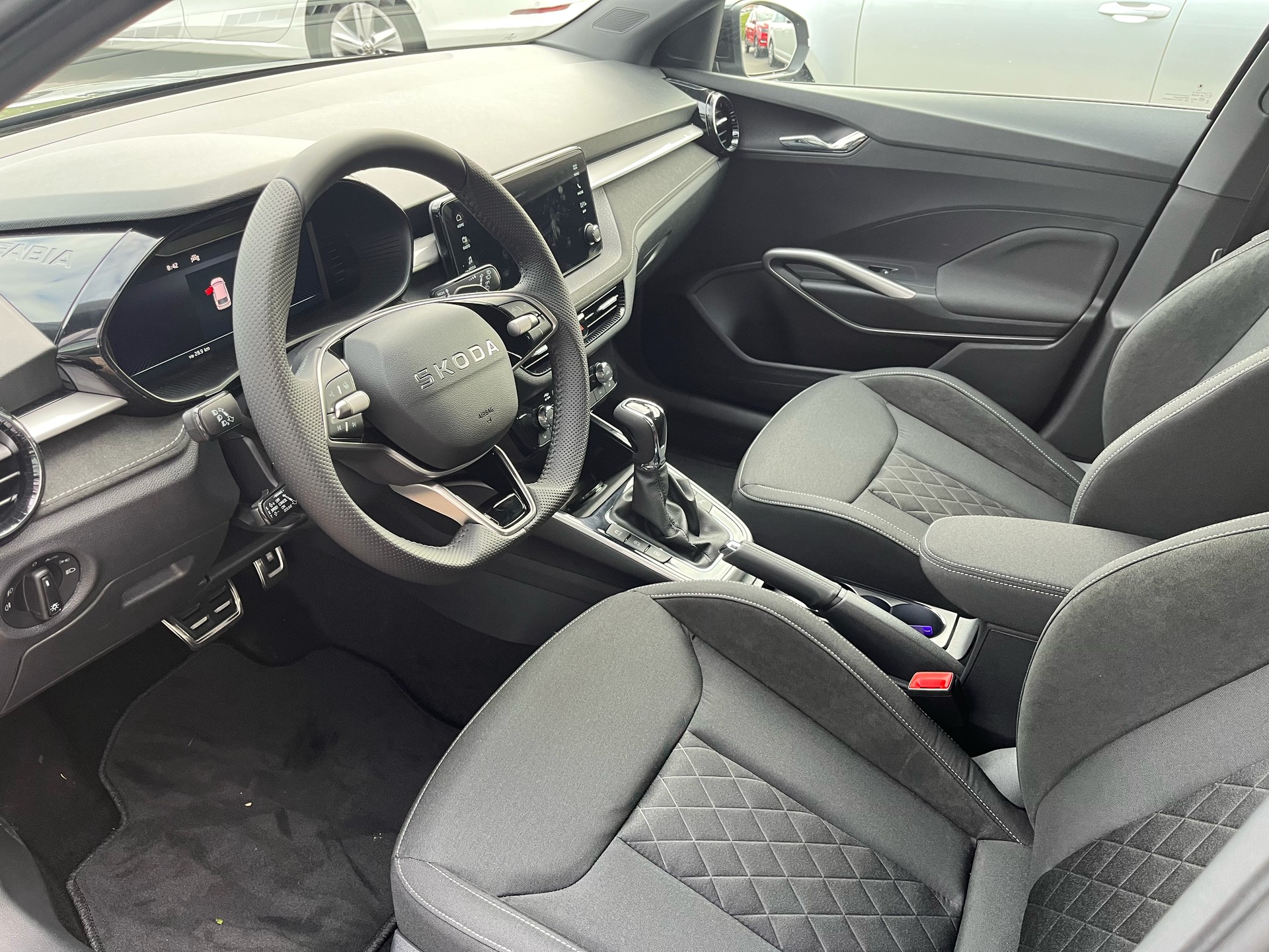 SKODA Fabia 1.0 TSI Dynamic DSG-image-7