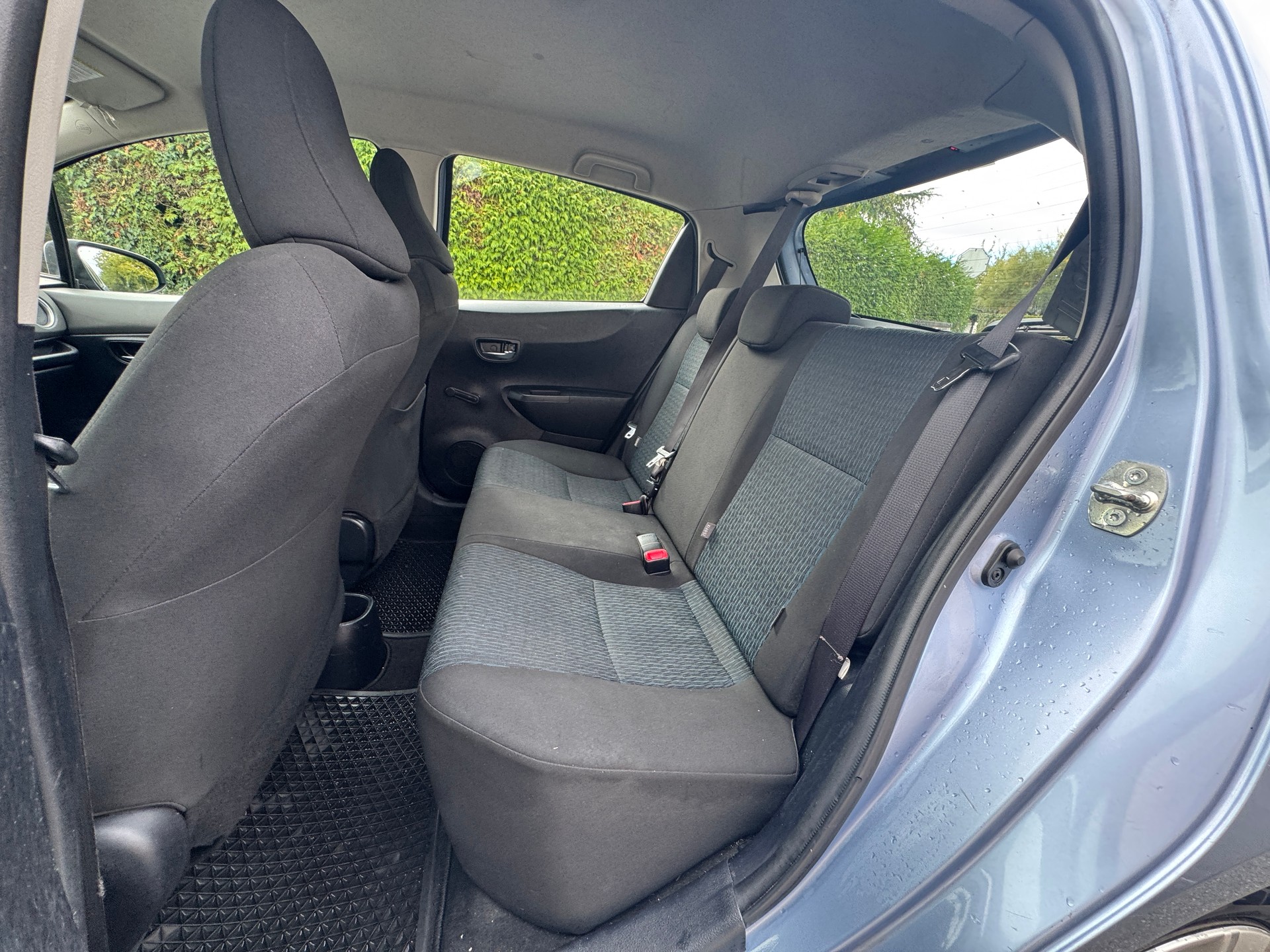 TOYOTA Yaris 1.33 Luna Multidrive-image-9