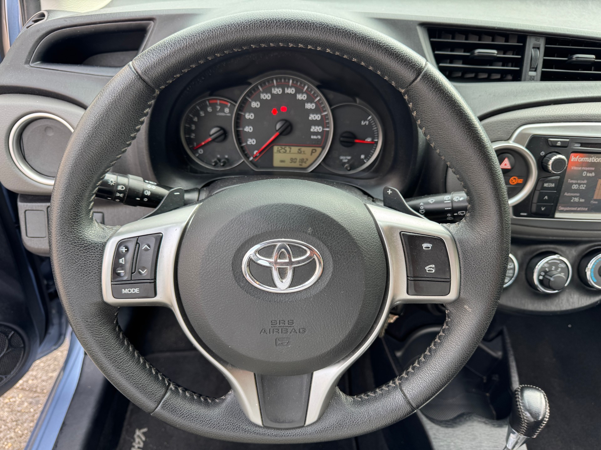 TOYOTA Yaris 1.33 Luna Multidrive-image-12