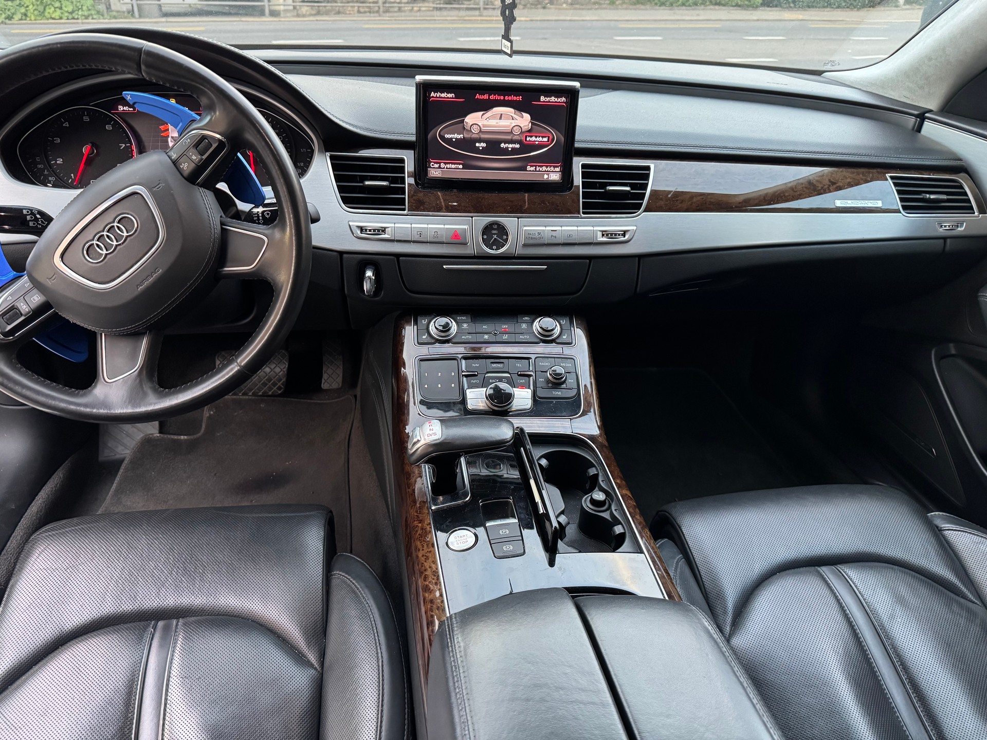 AUDI 4.2 V8 FSI quattro T-Tronic-image-3