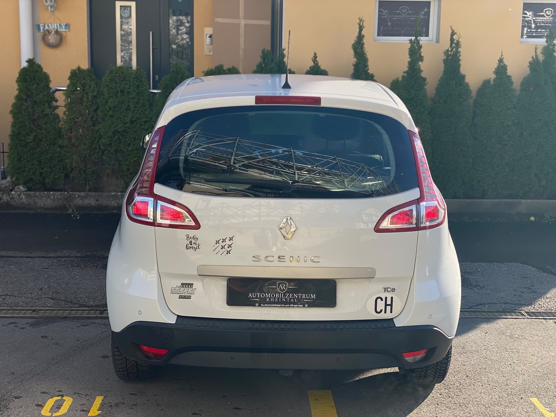 RENAULT Scénic 1.4 16V Turbo Privilège-image-5