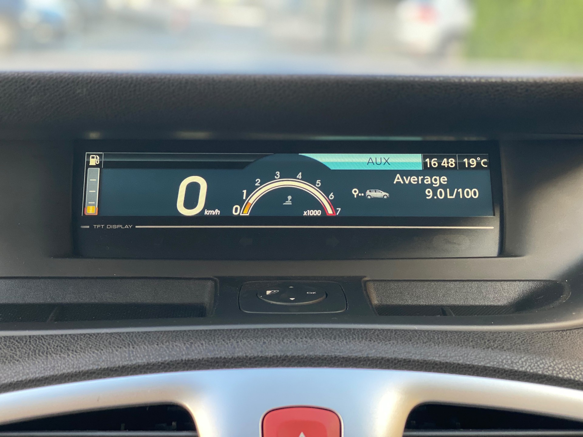 RENAULT Scénic 1.4 16V Turbo Privilège-image-19