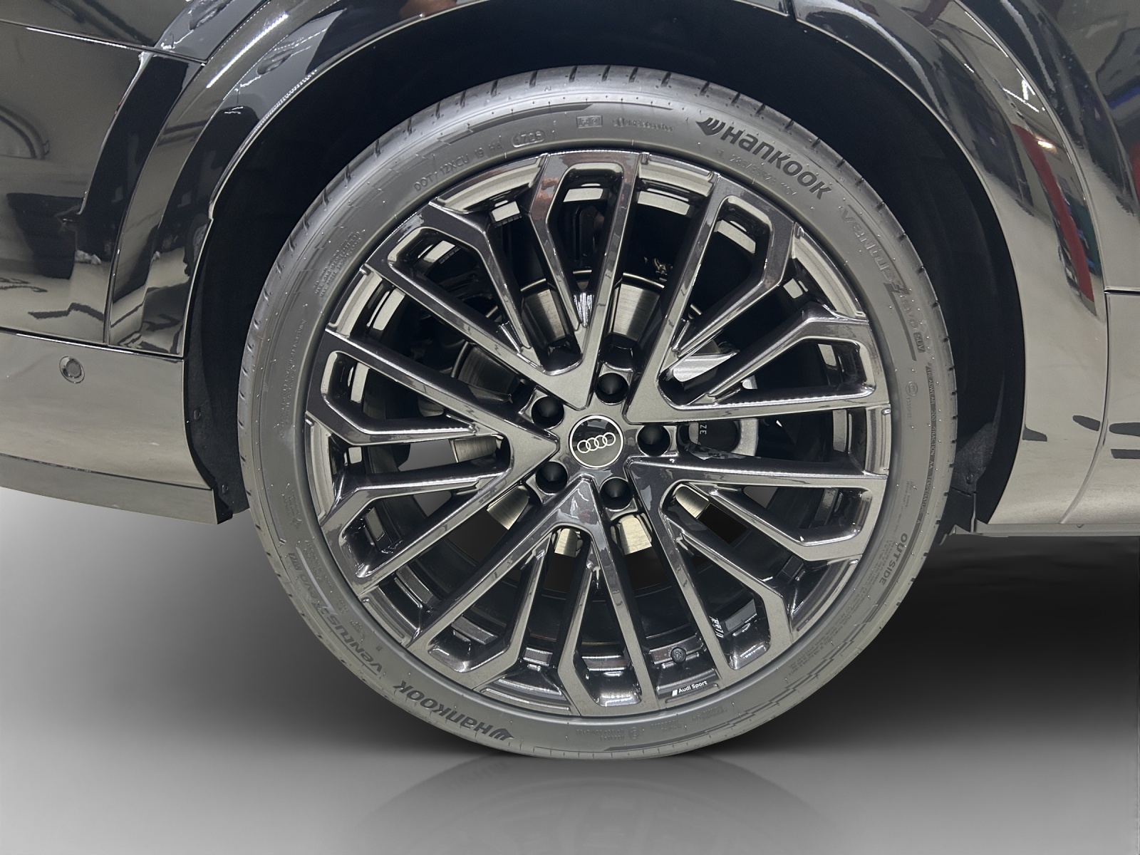AUDI Q7 SUV TDI quattro 220 kW-image-13