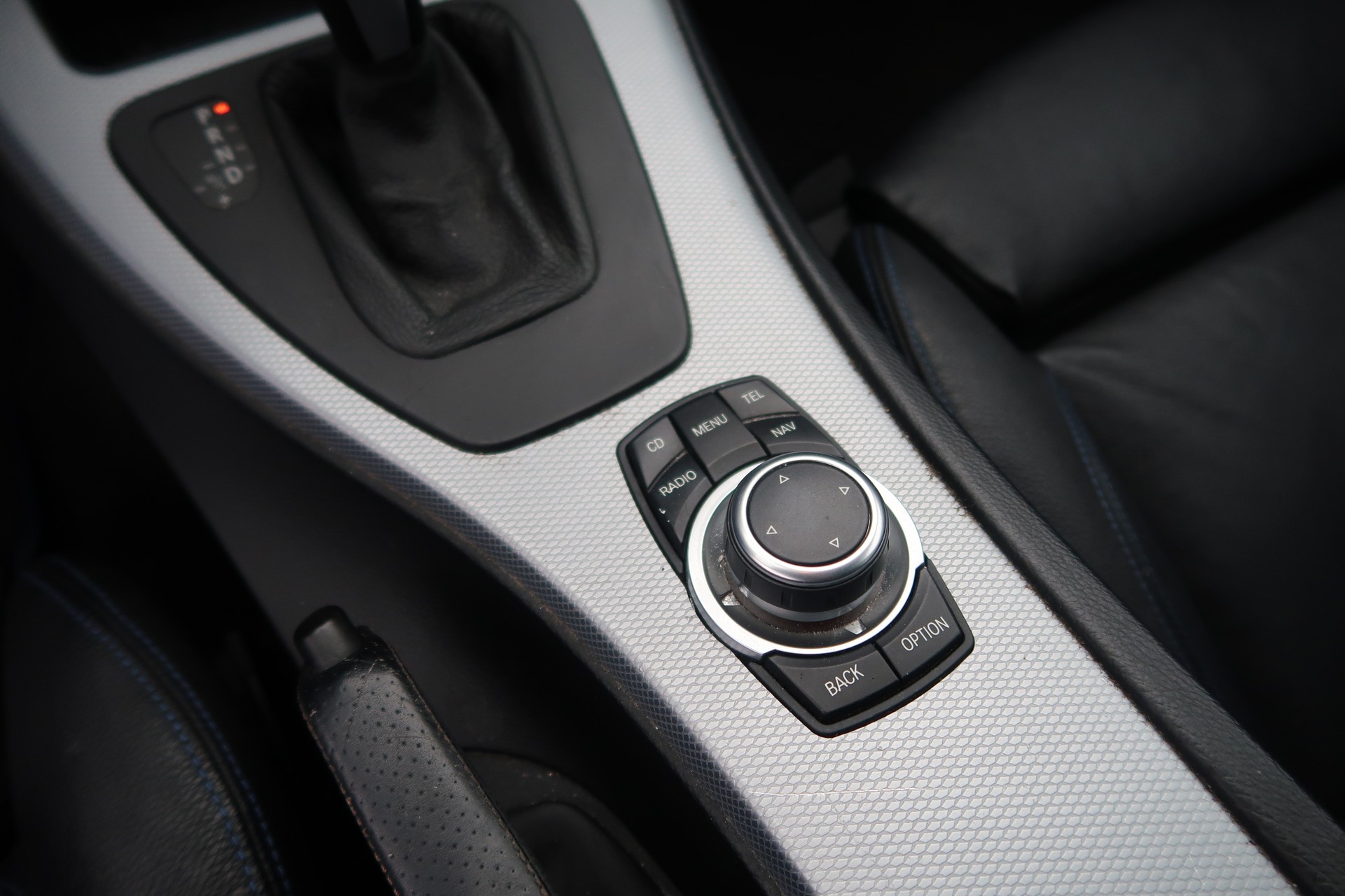 BMW 330i xDrive Touring Steptronic-image-12