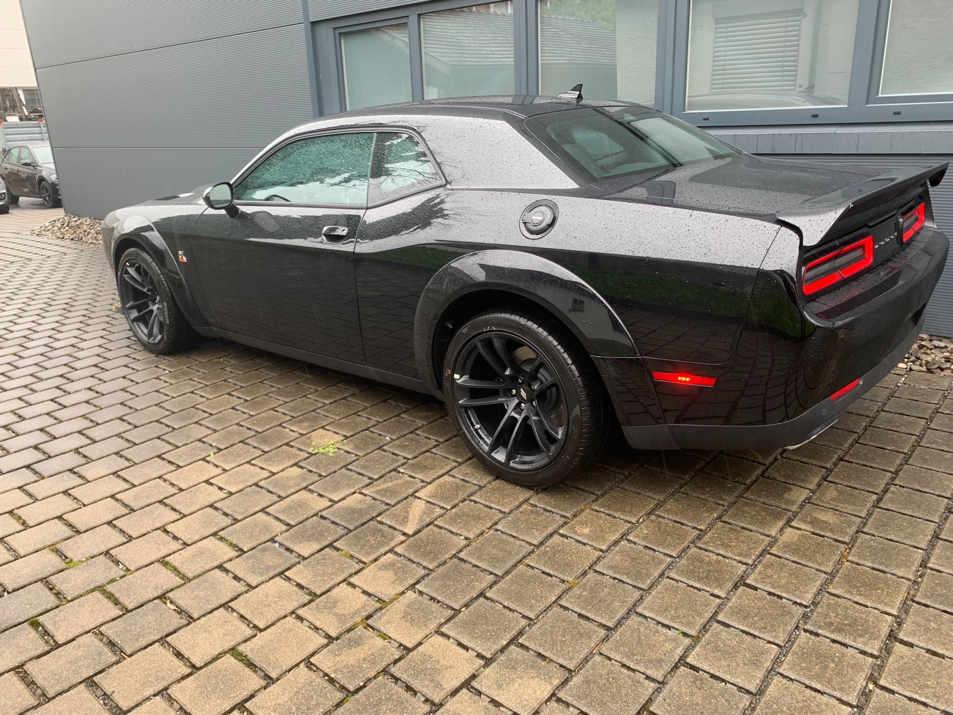 DODGE Challenger R/T Scat Pack 6.4 V8-image-4