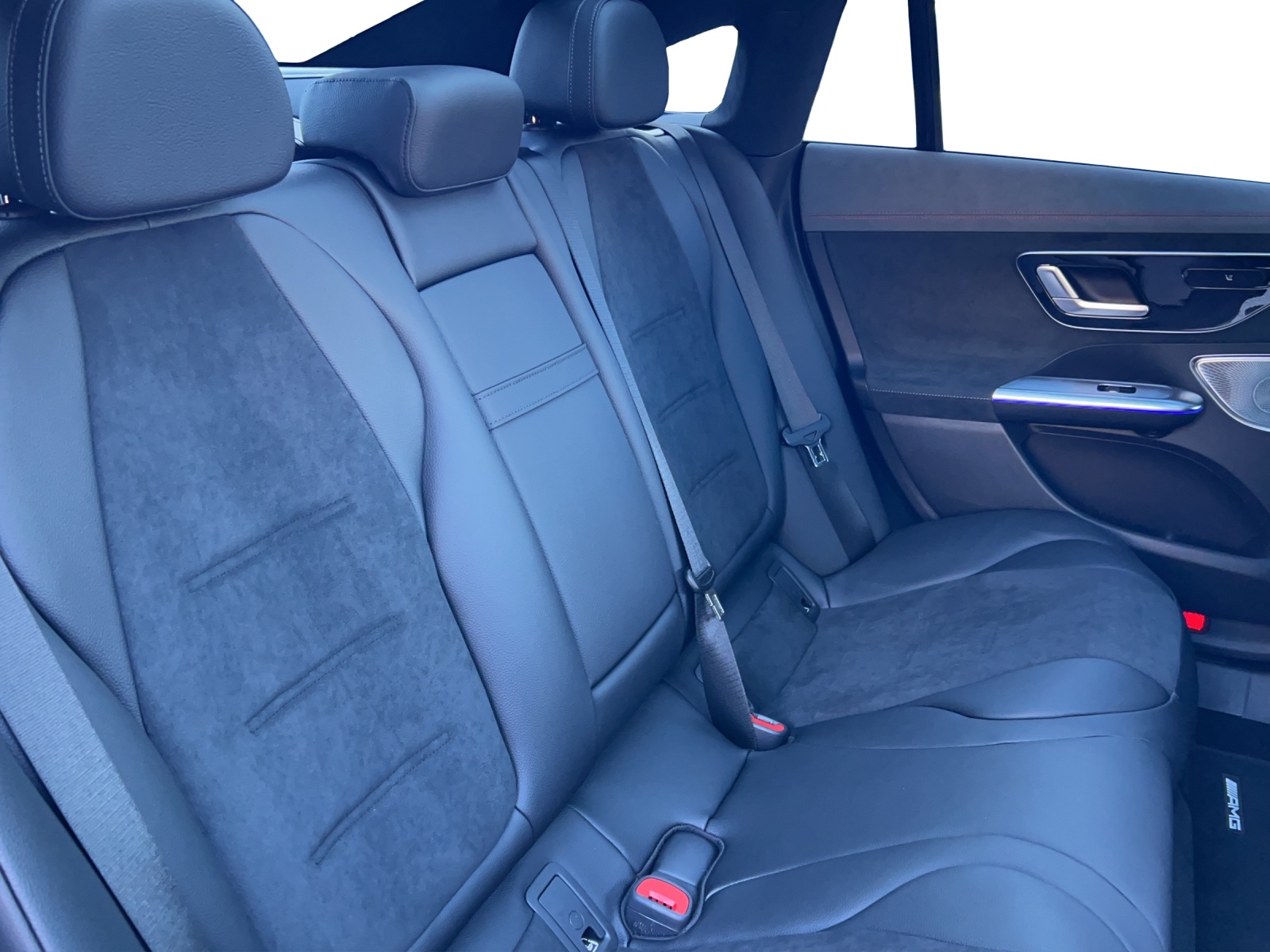 MERCEDES-BENZ EQE 53 AMG 4 M Exe. Ed.-image-18