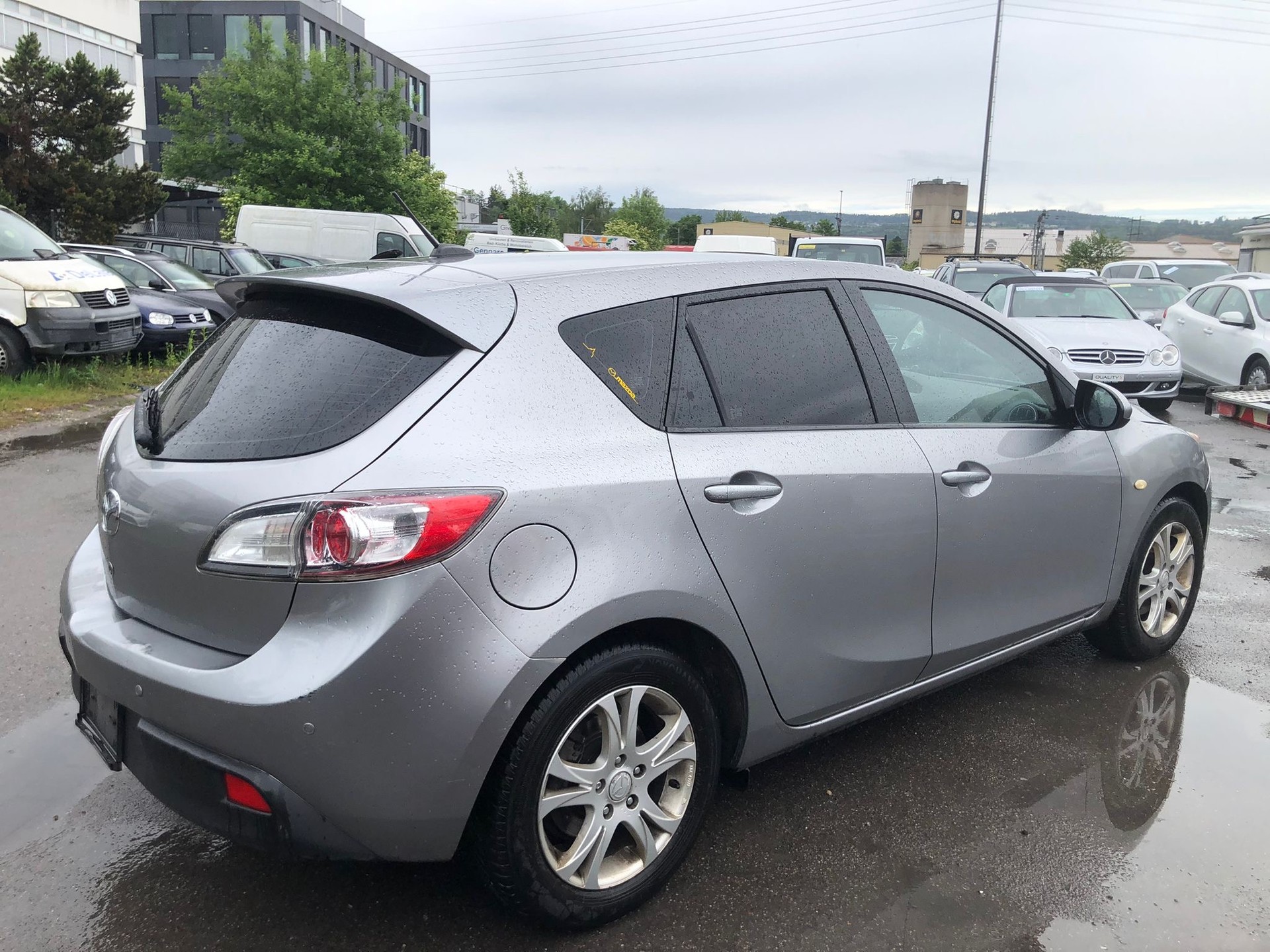 MAZDA 3-image-4
