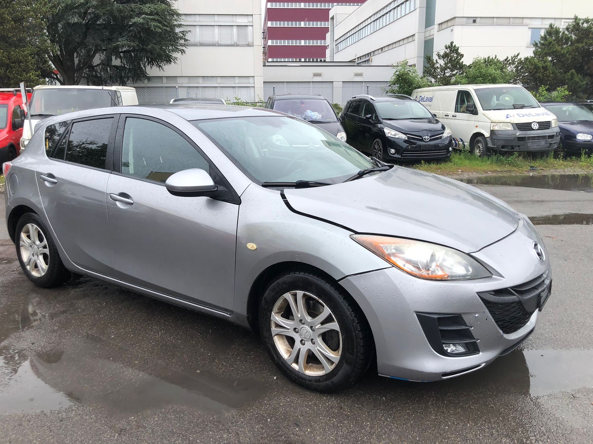 MAZDA 3-image-2