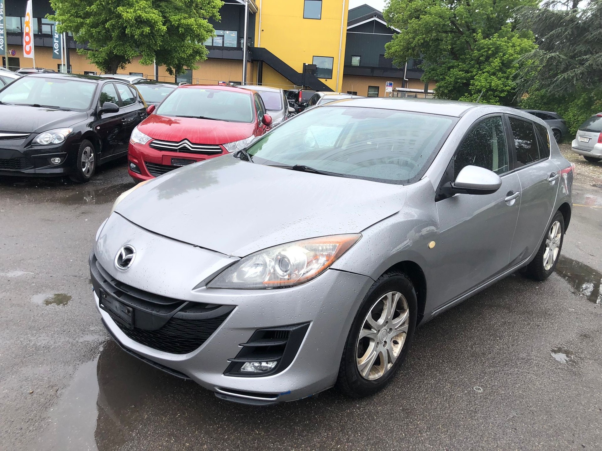 MAZDA 3-image-1