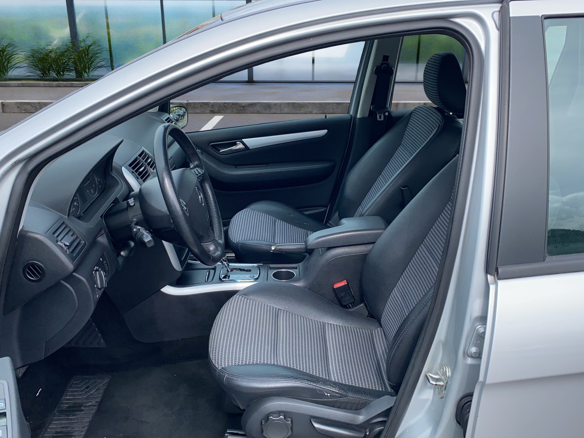 MERCEDES-BENZ A 160 CDI Avantgarde-image-8