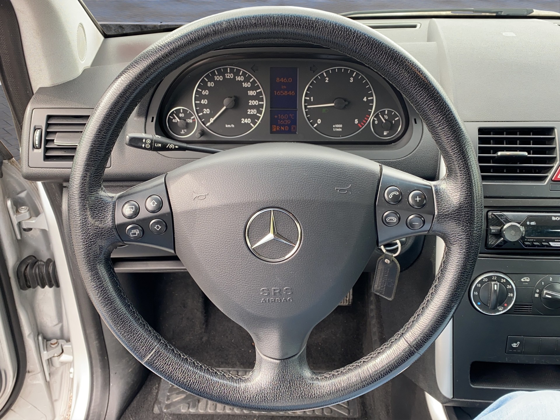 MERCEDES-BENZ A 160 CDI Avantgarde-image-10