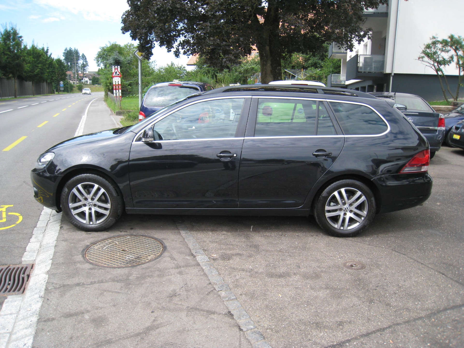 VW Golf Variant 1.4 TSI Comfortline DSG-image-5