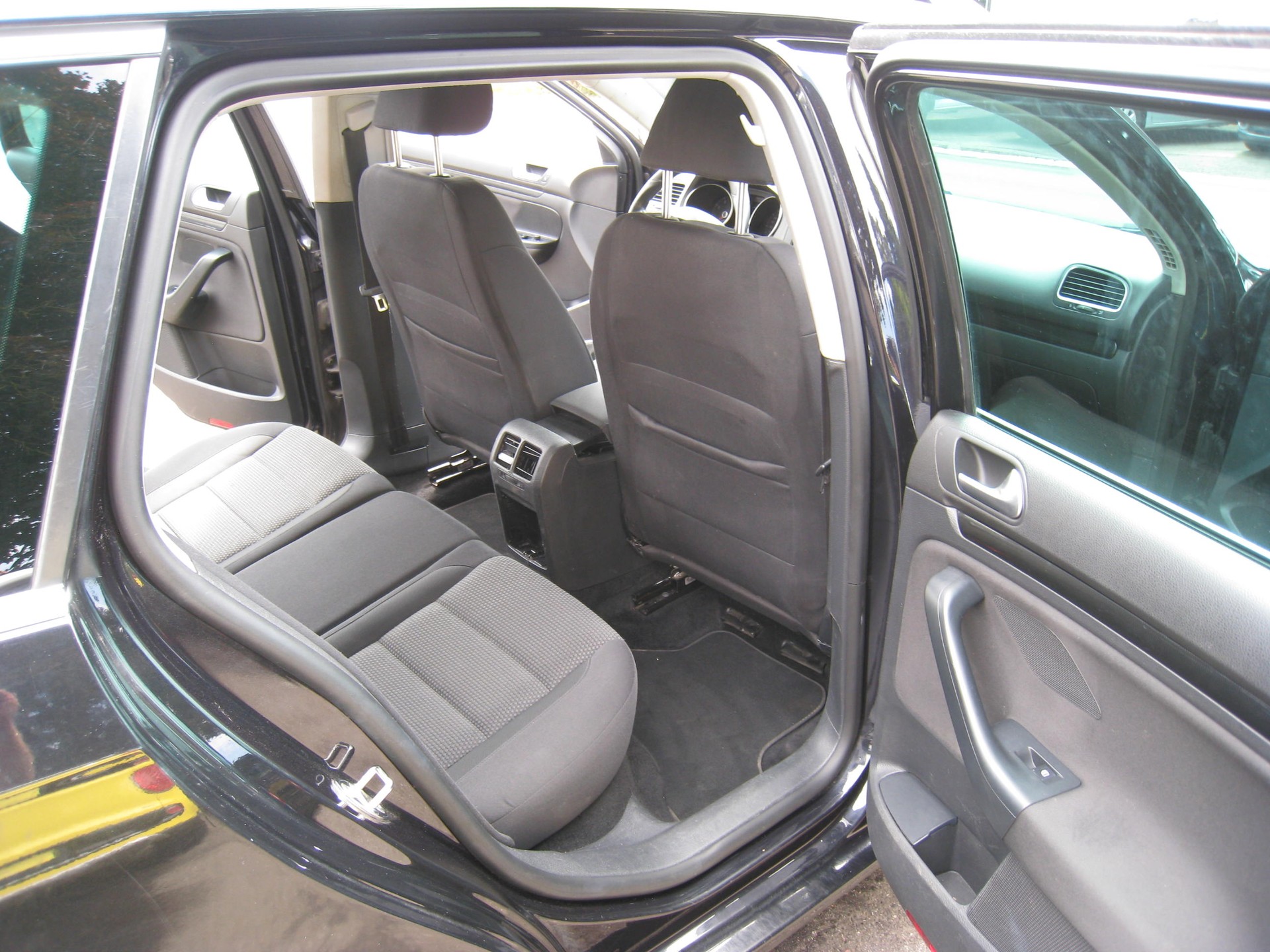 VW Golf Variant 1.4 TSI Comfortline DSG-image-15