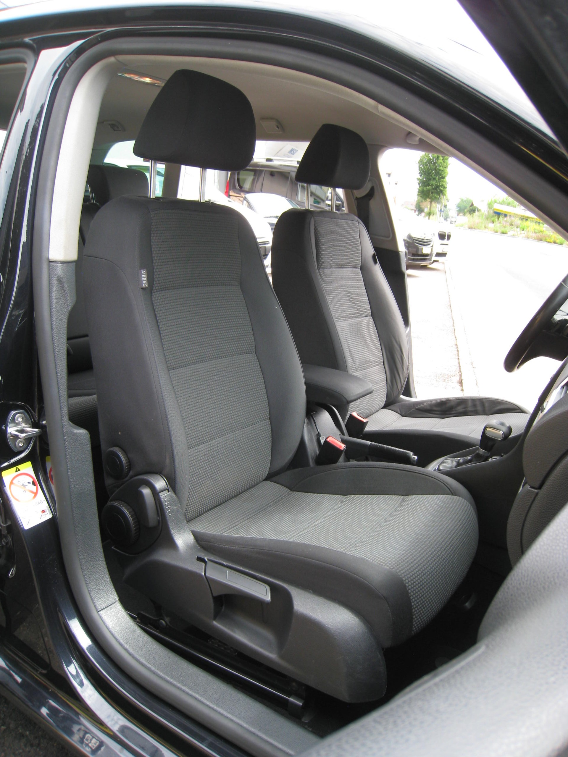 VW Golf Variant 1.4 TSI Comfortline DSG-image-12