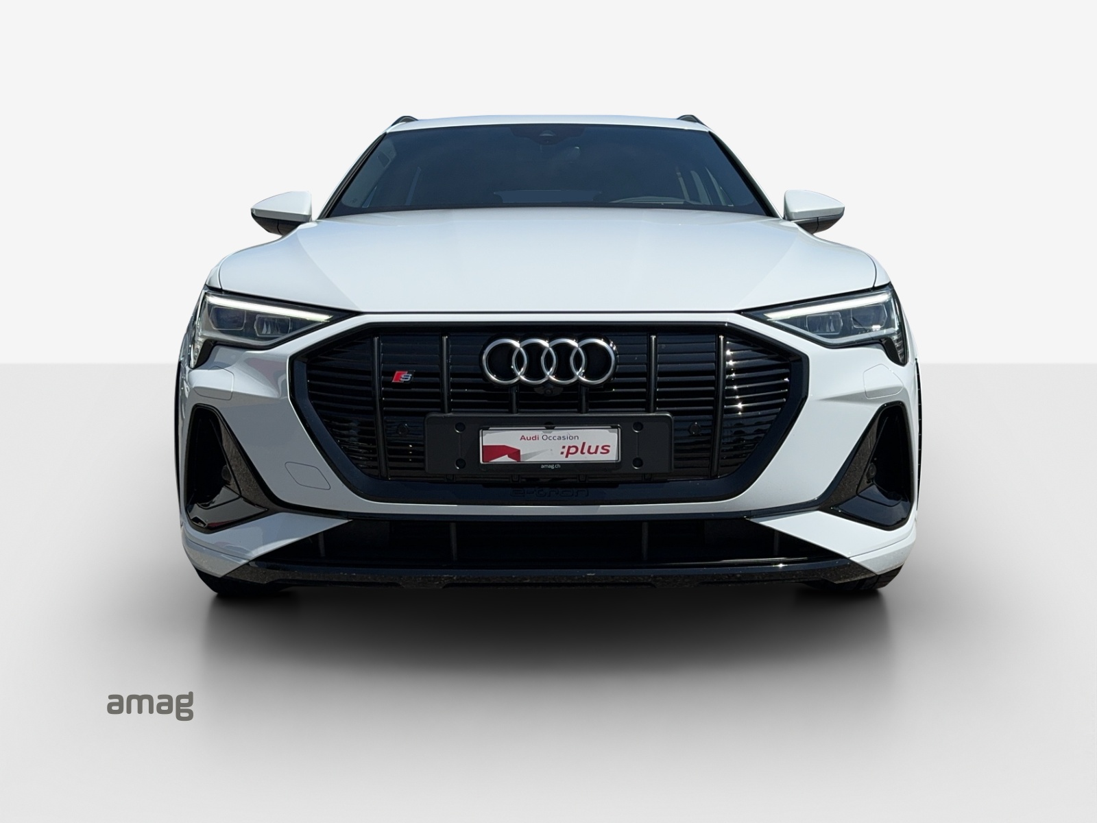 AUDI e-tron S quattro-image-5