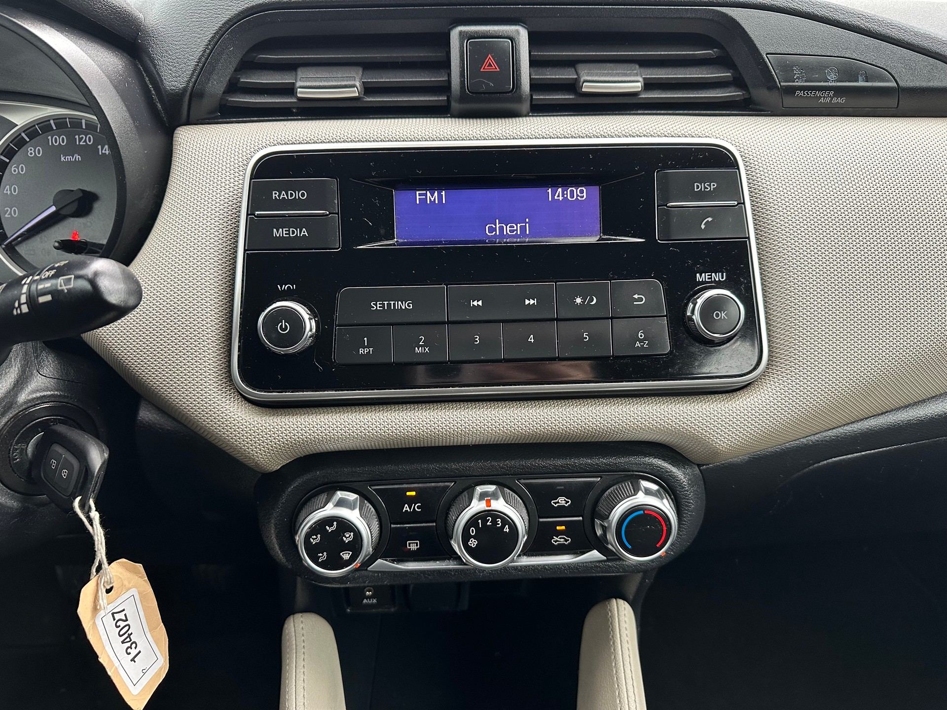 NISSAN Micra 1.0 visia-image-8