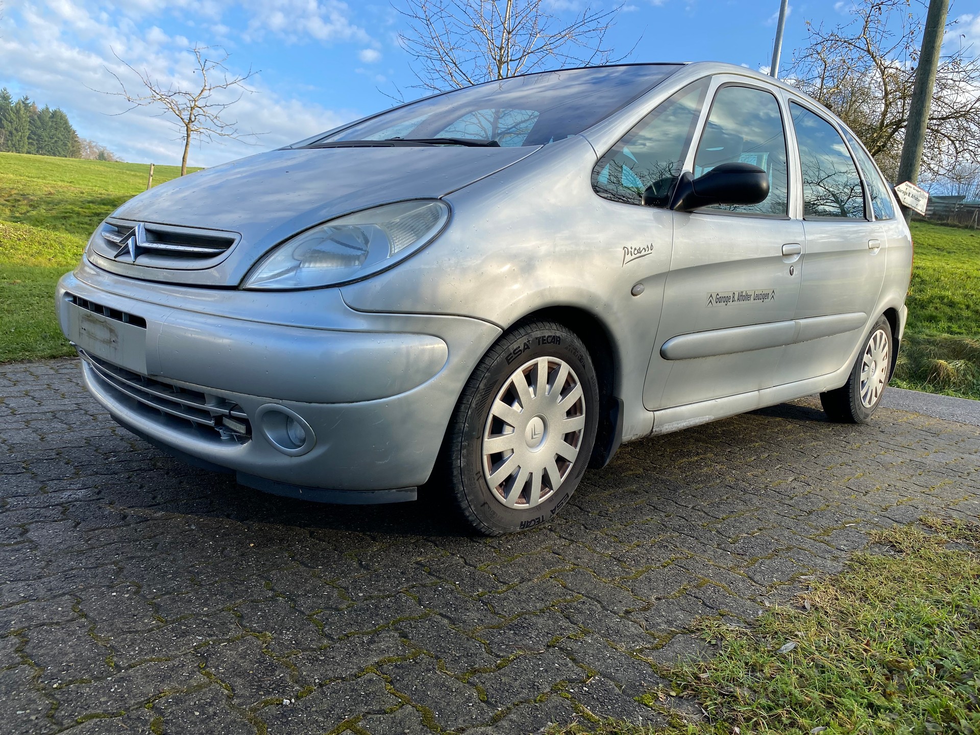 CITROEN Xsara Picasso 2.0i 16V Exclusive Automatic-image-1