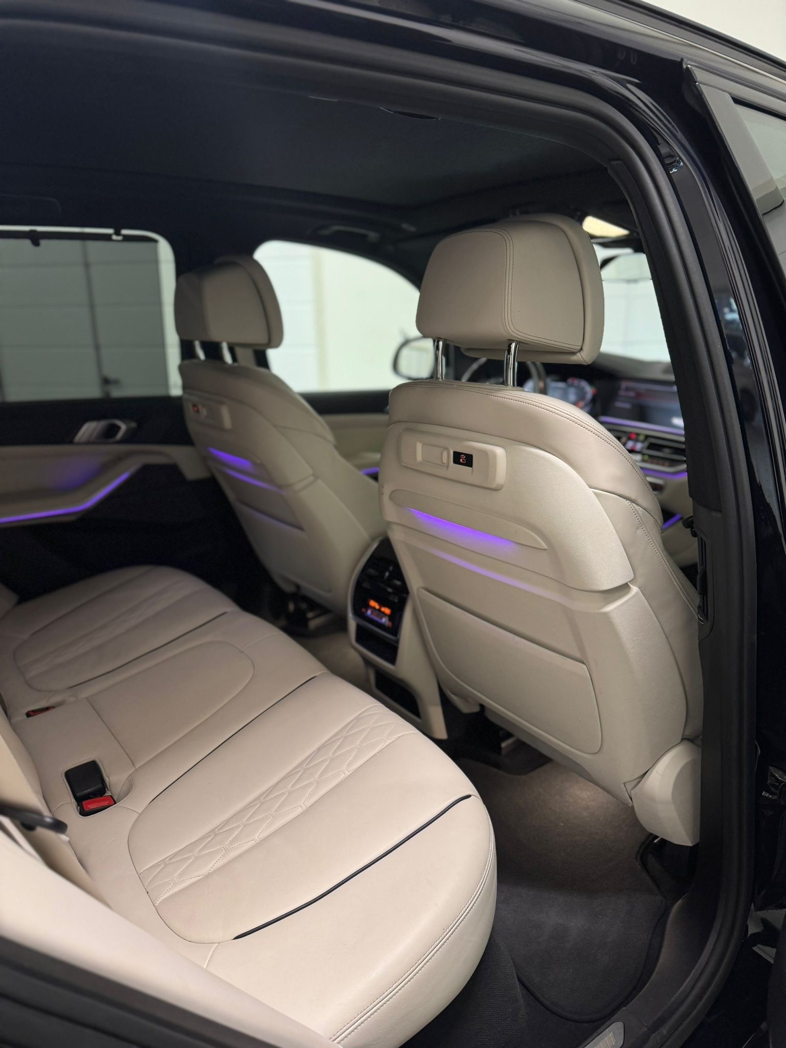 BMW X5 xDrive M50d Steptronic *Night Vision / Softclose / Panorama Sky Lounge / Massagesitze / Aktivlenkung*-image-10