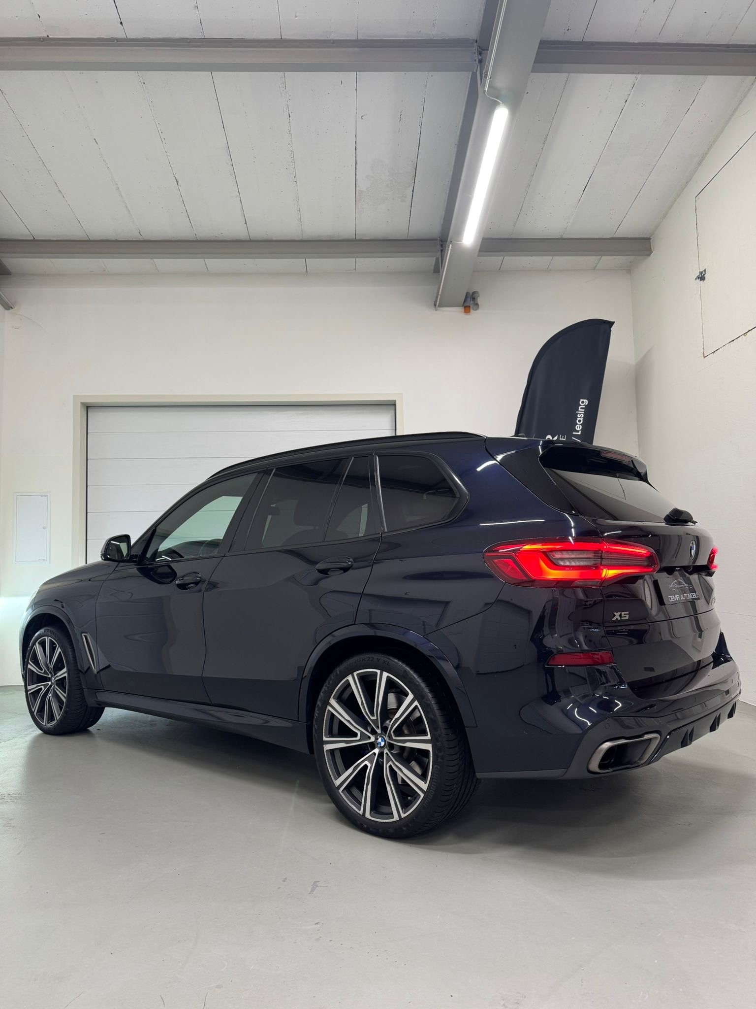BMW X5 xDrive M50d Steptronic *Night Vision / Softclose / Panorama Sky Lounge / Massagesitze / Aktivlenkung*-image-5